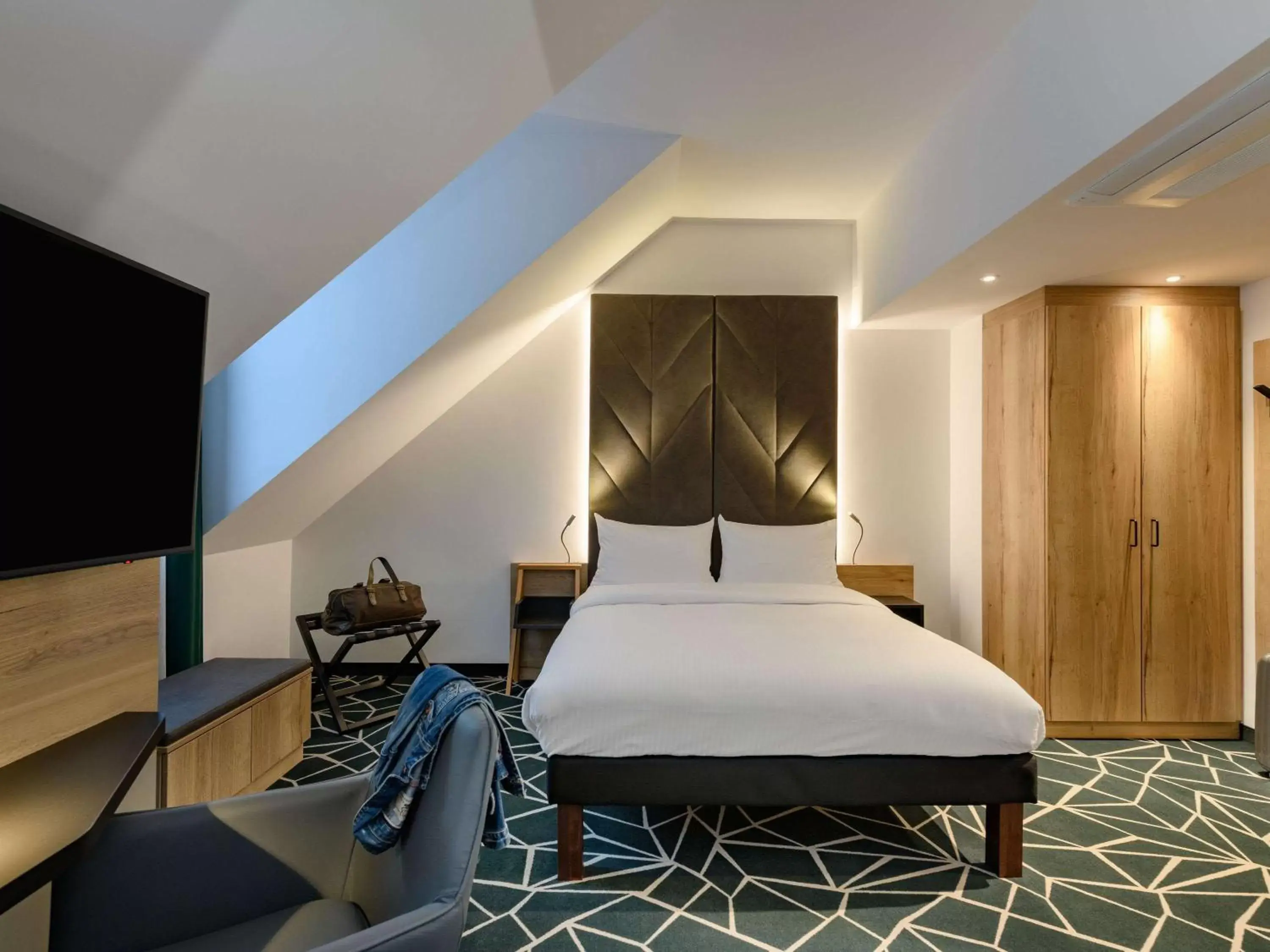 Bedroom, Bed in ibis Styles Aschaffenburg