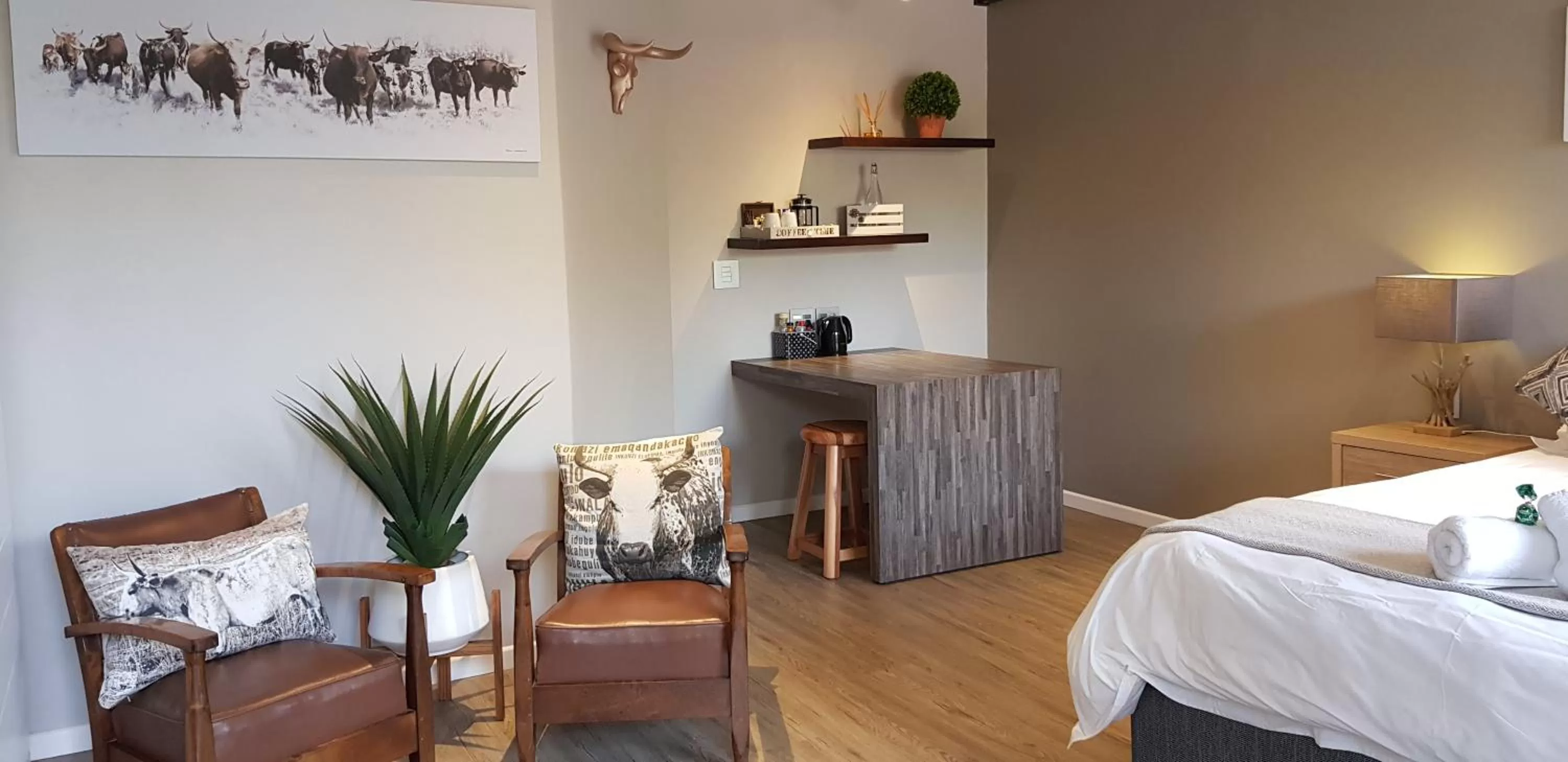 Seating area, Bed in The Hillcrest Guesthouse