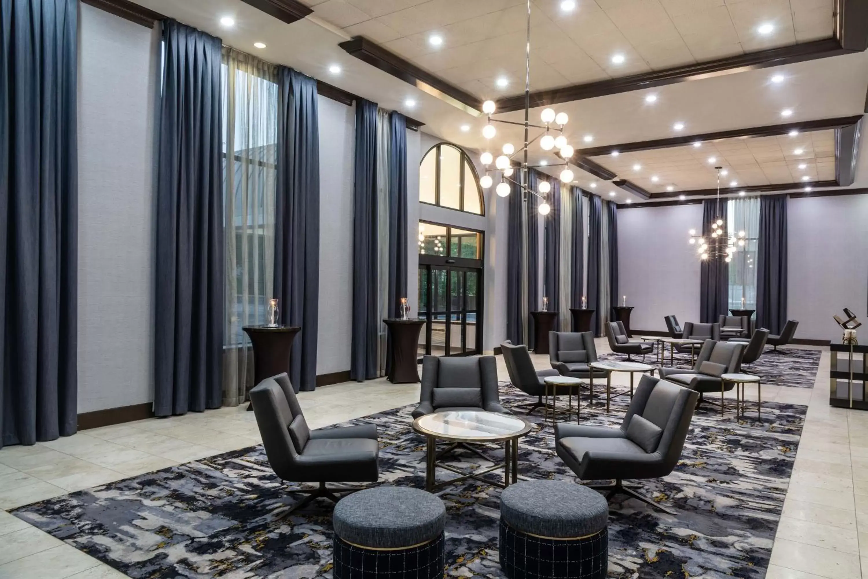 Lobby or reception in Sheraton Ann Arbor Hotel