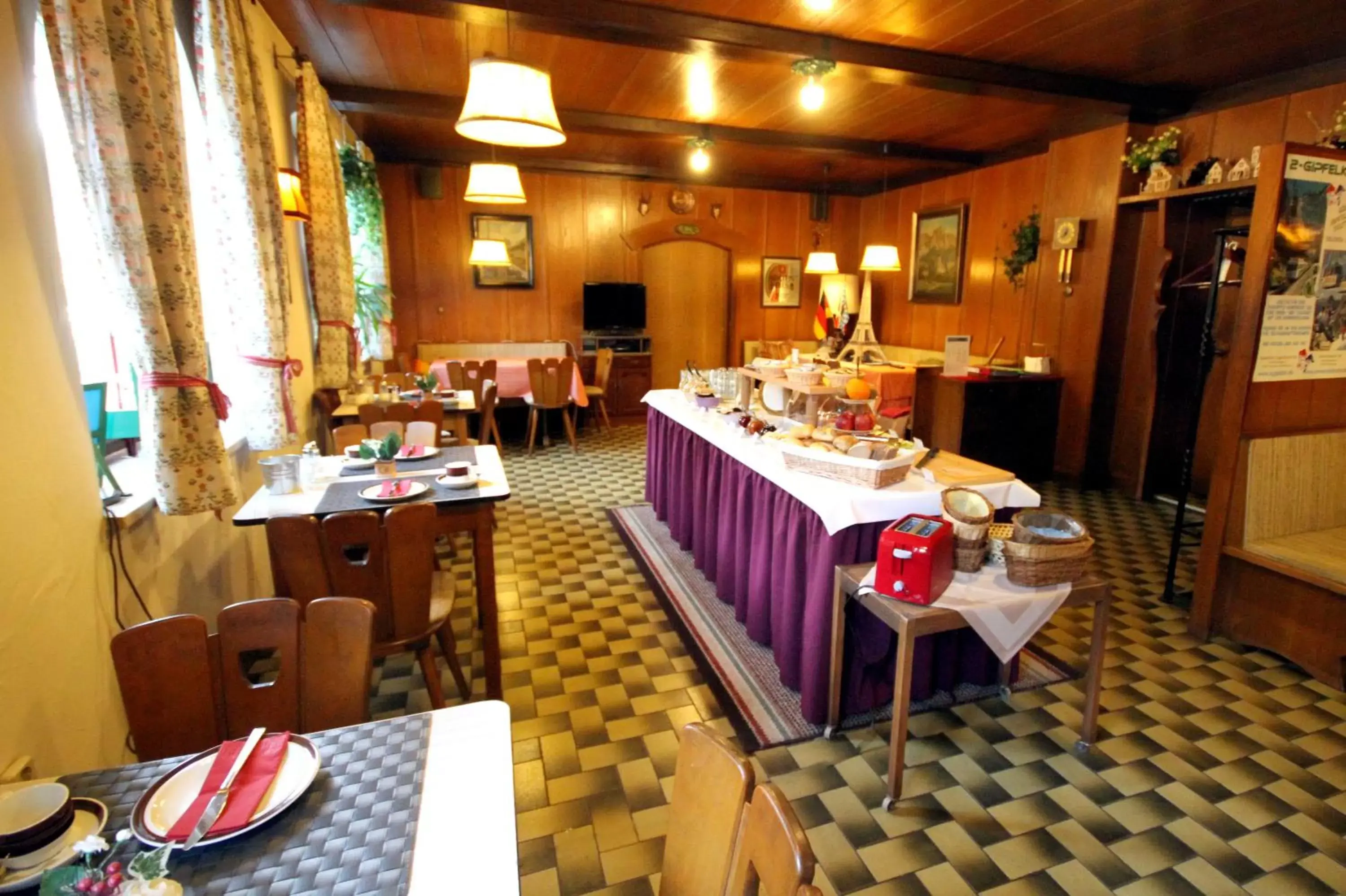 Breakfast, Restaurant/Places to Eat in Zum Franziskaner