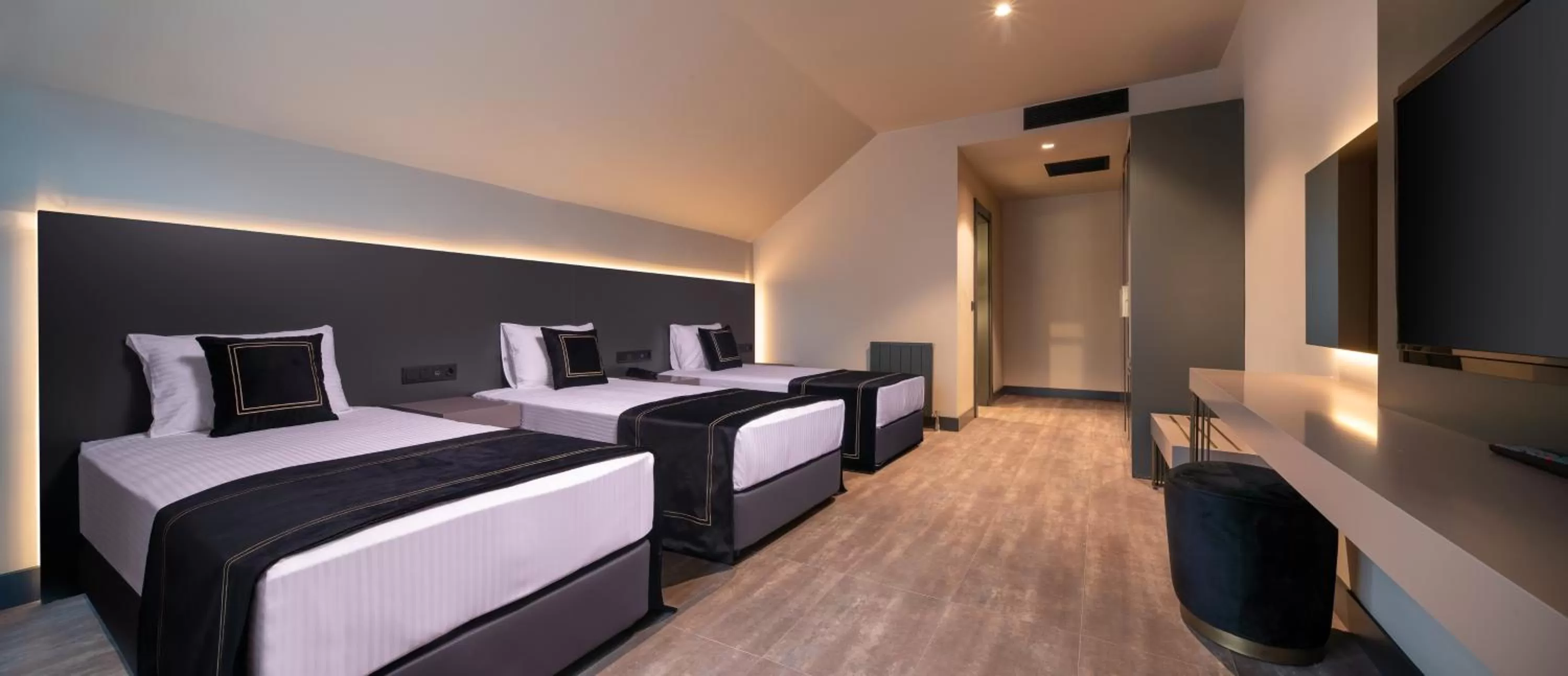 Bed in MENALO HOTEL PREMIUM ISTANBUL AIRPORT