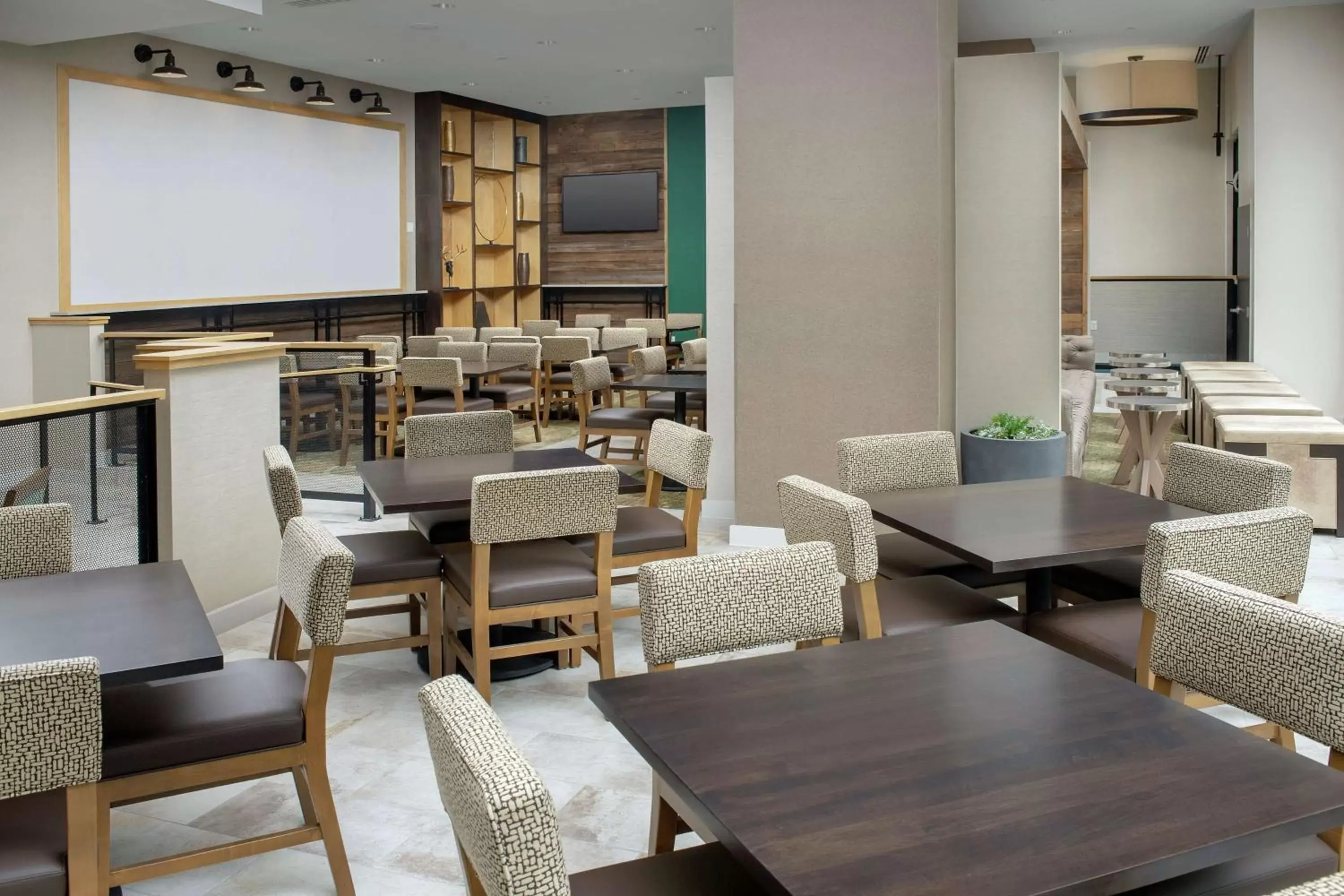 Dining area, Restaurant/Places to Eat in Homewood Suites by Hilton Austin Downtown