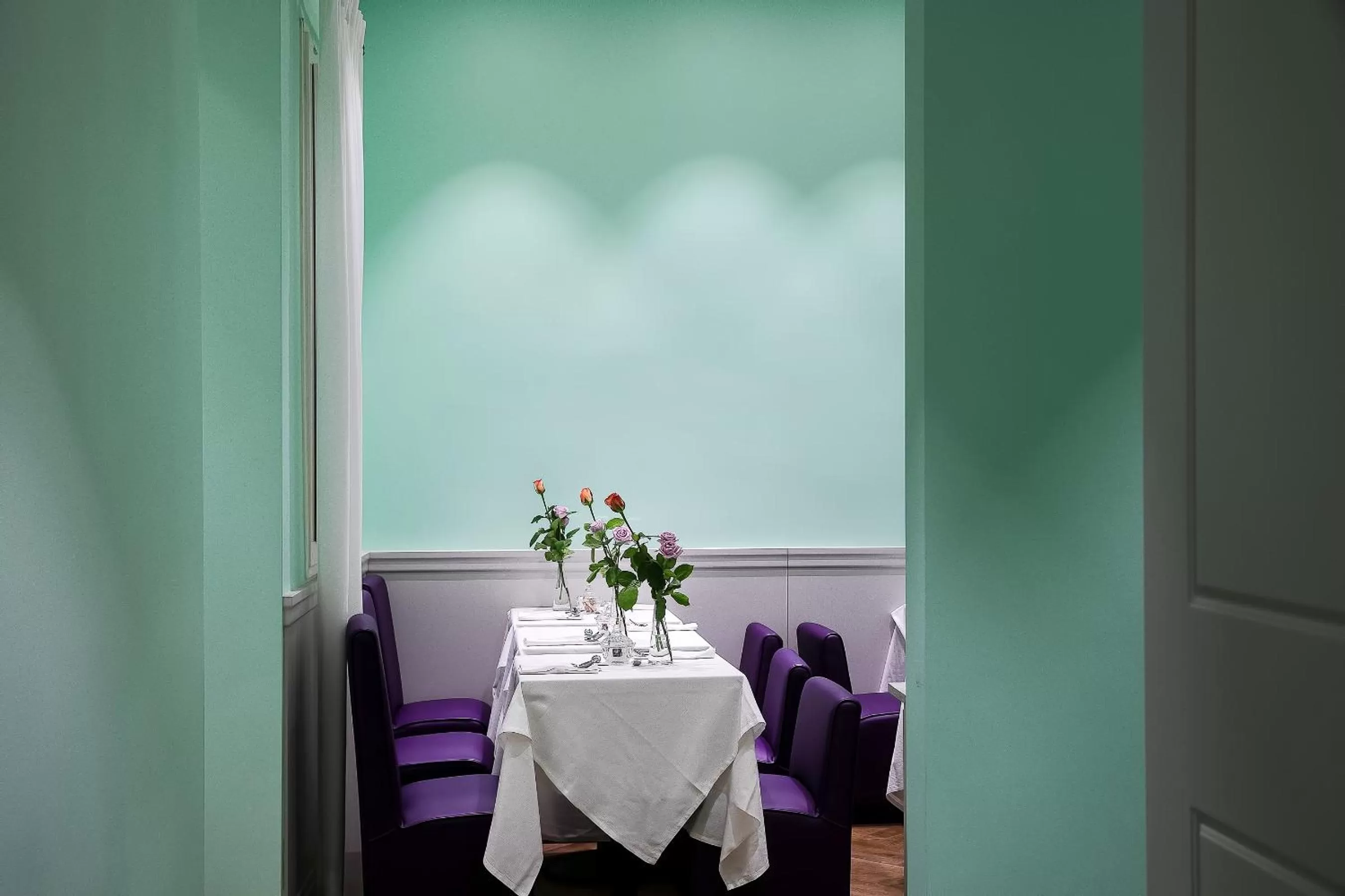 Communal lounge/ TV room in Boutique Centrale Palace Hotel