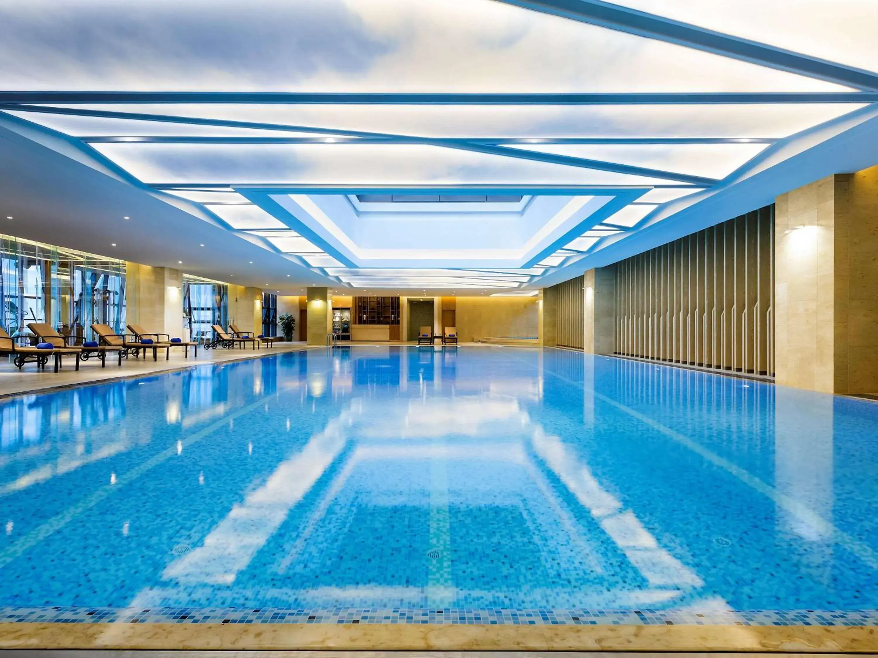 On site, Swimming Pool in Pullman Wenzhou Hotel