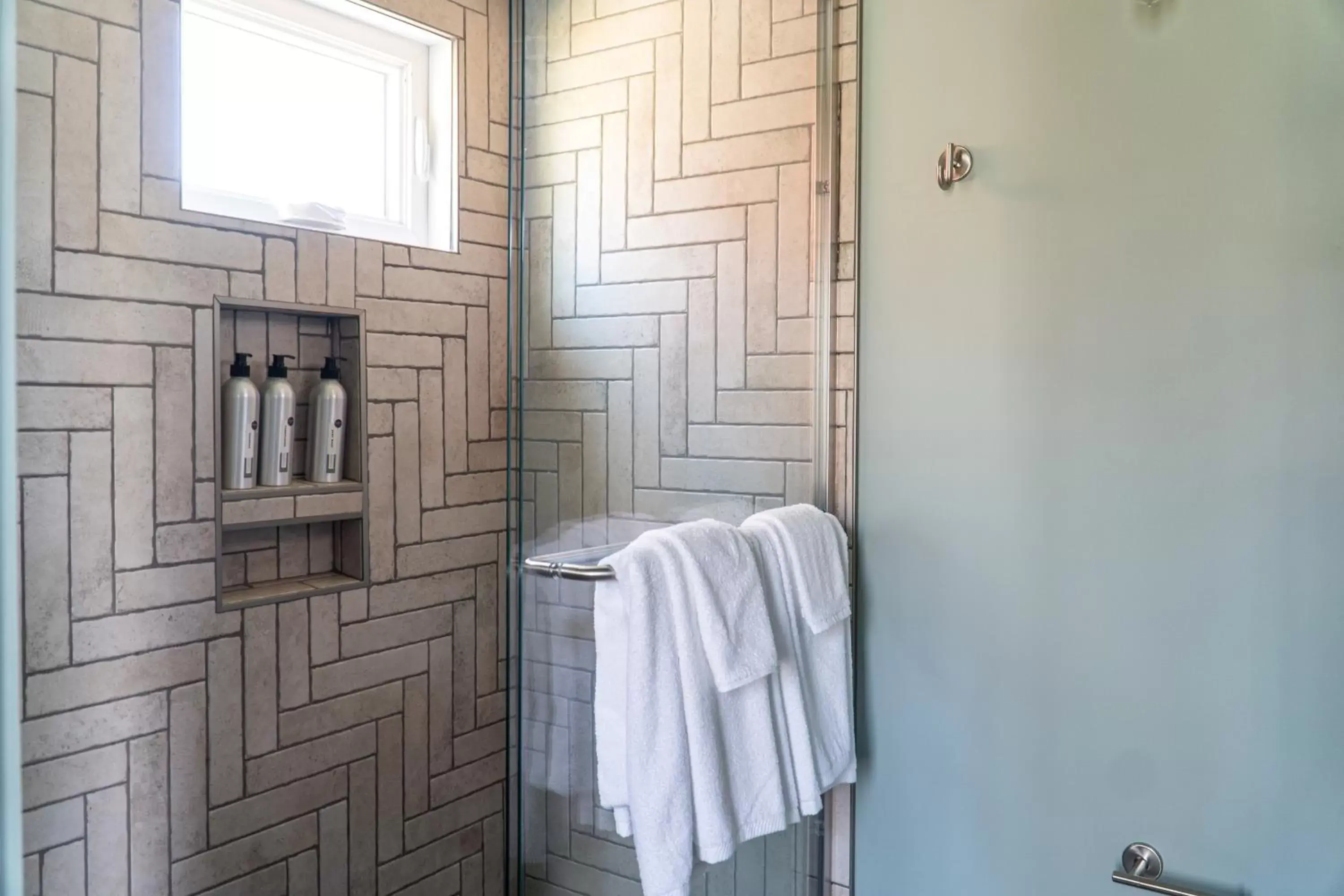 Shower, Bathroom in Ironwood Grove, Tiny House Hotel