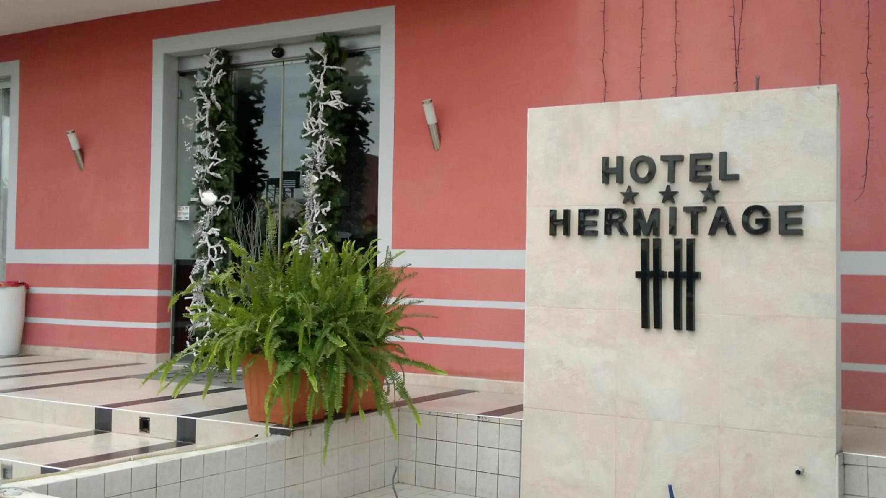 Facade/entrance in Hotel Hermitage