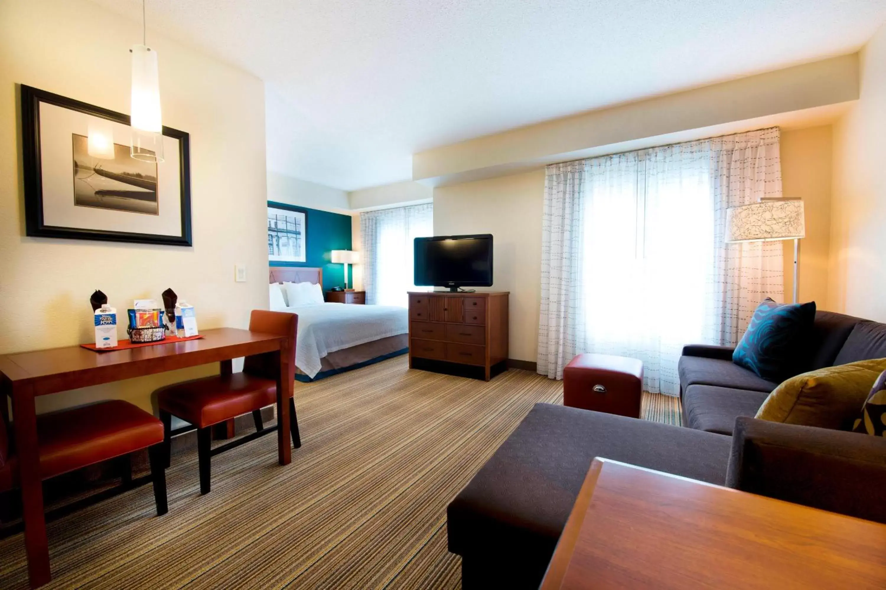 King Studio with Sofa Bed in Residence Inn by Marriott Mississauga-Airport Corporate Centre West