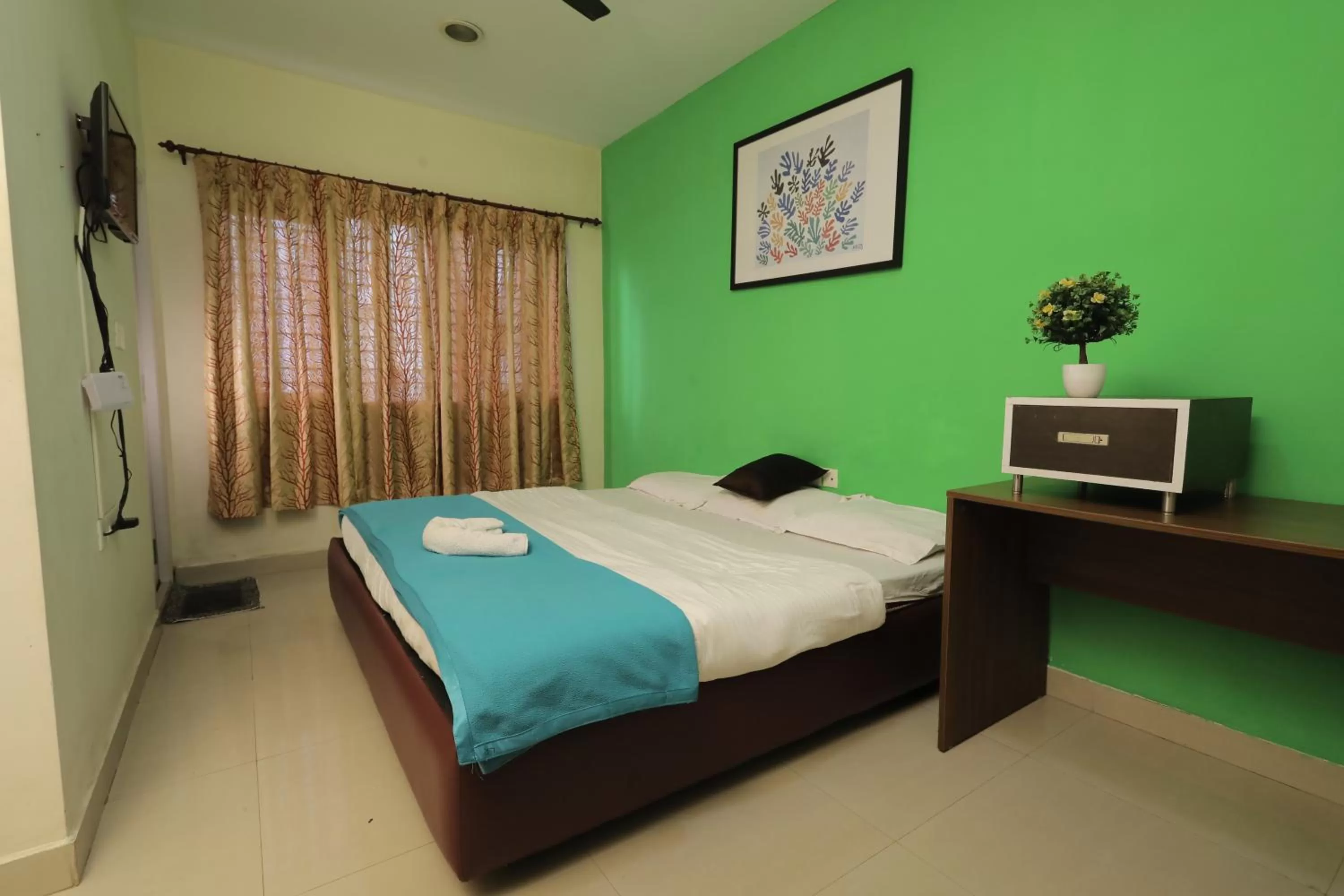 Bed in Nilgiris Inn By Lexstays Kotagiri, Ooty