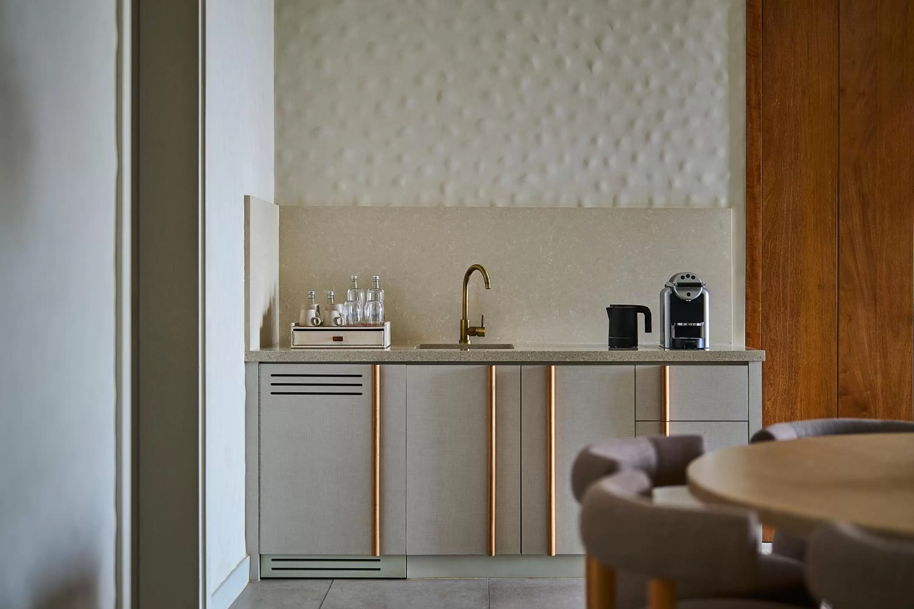 ERTH Abu Dhabi Hotel