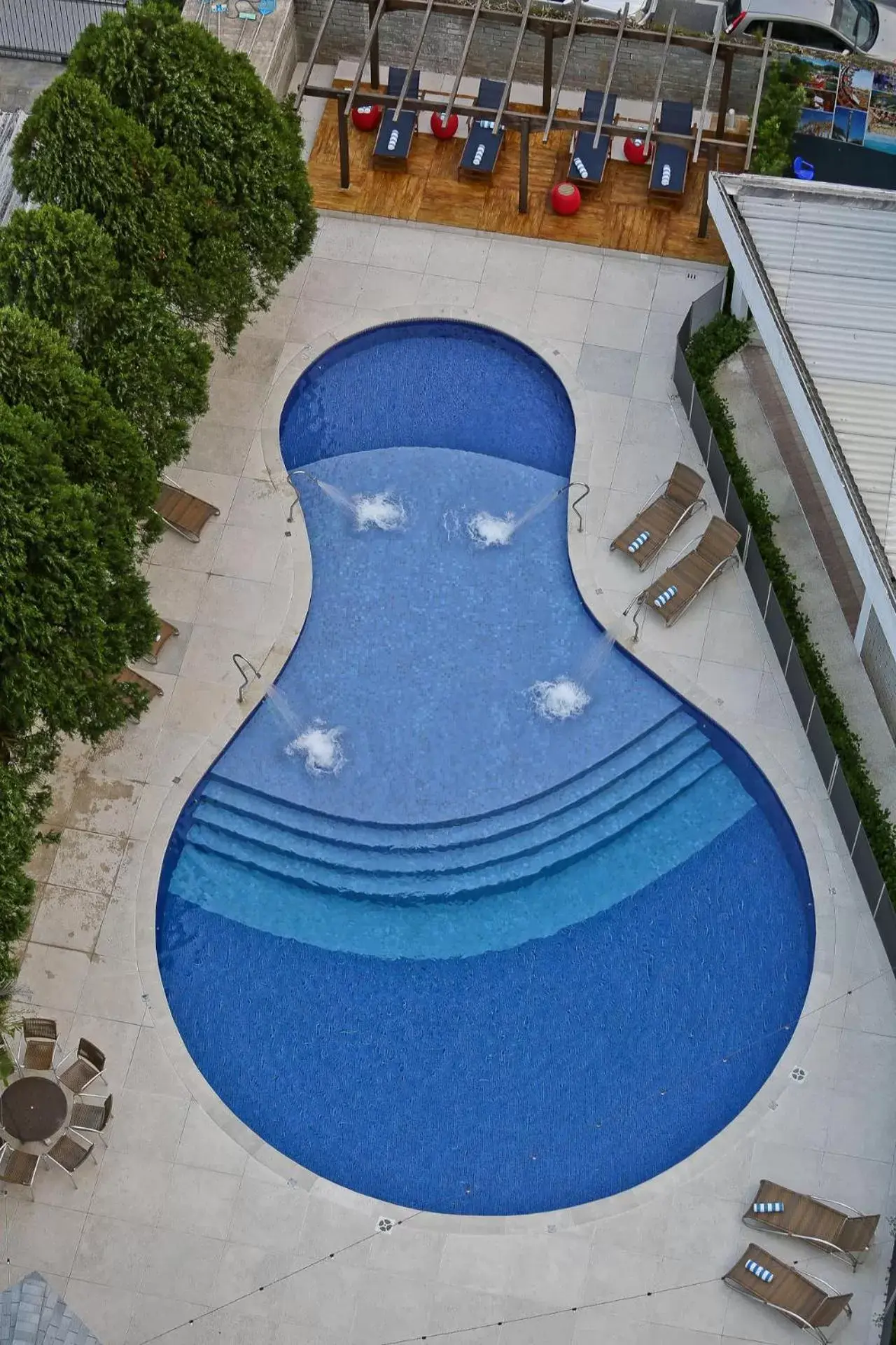 Pool view in Sandri Palace Hotel Pool view in Sandri Palace Hotel