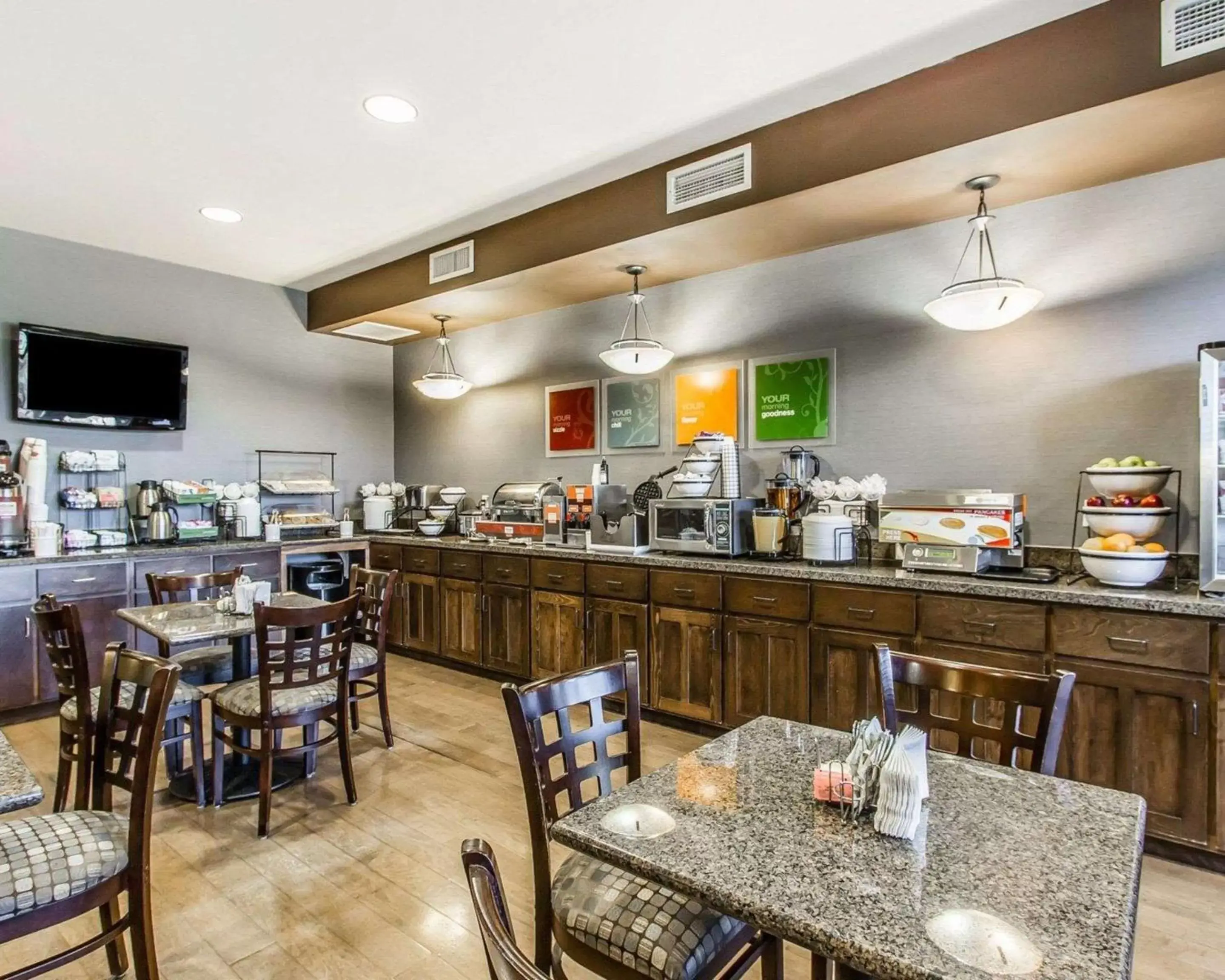 Restaurant/Places to Eat in Comfort Inn and Suites Near Lake Guntersville