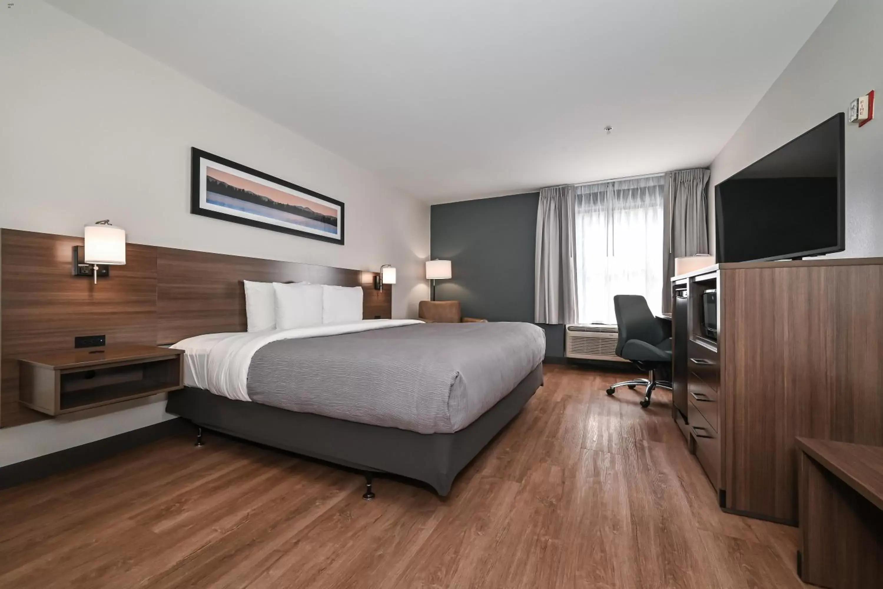 King Room - Accessible/Non-Smoking in Quality Inn & Suites Matthews King Room - Accessible/Non-Smoking in Quality Inn & Suites Matthews