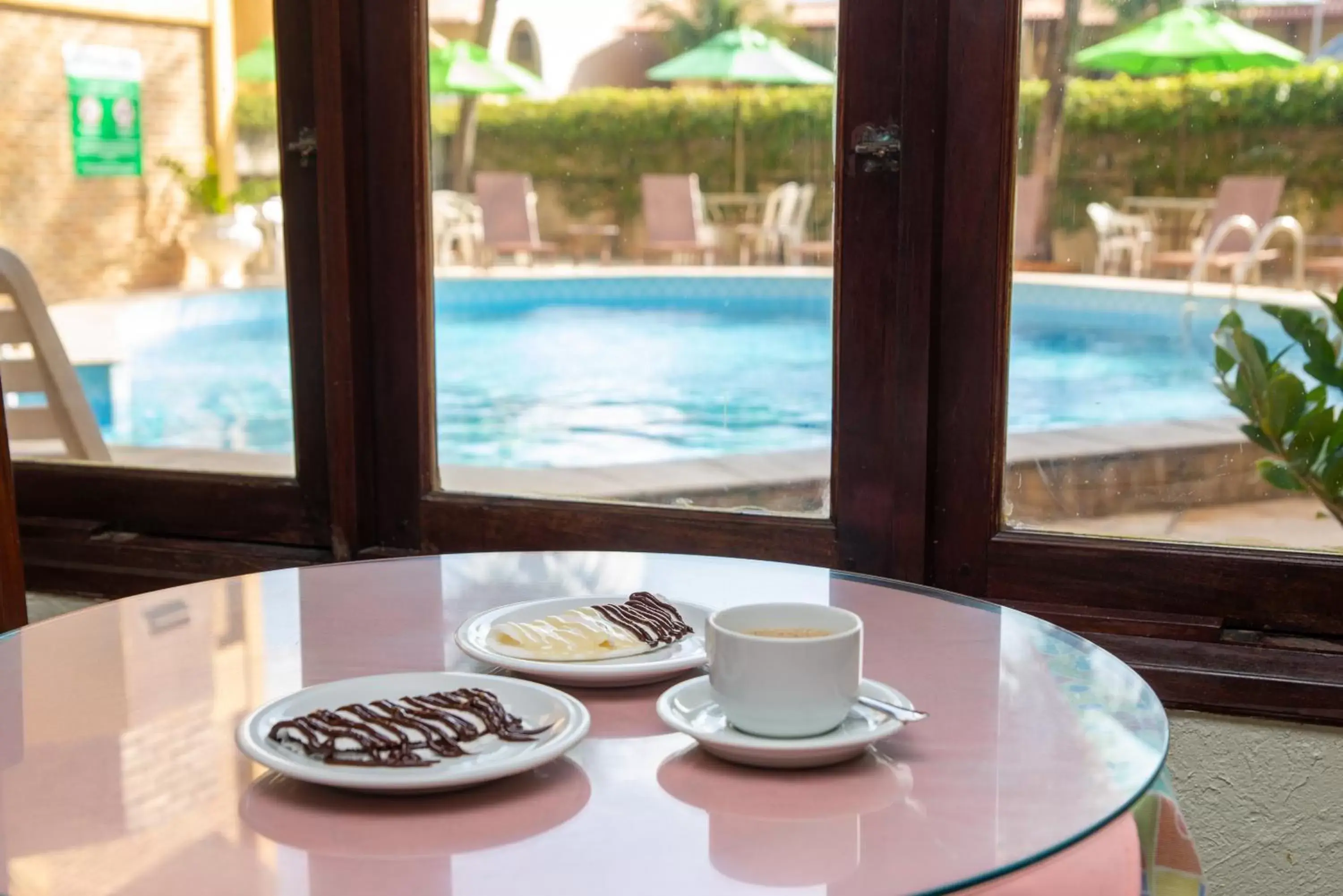 Breakfast, Pool View in Pizzato Praia Hotel