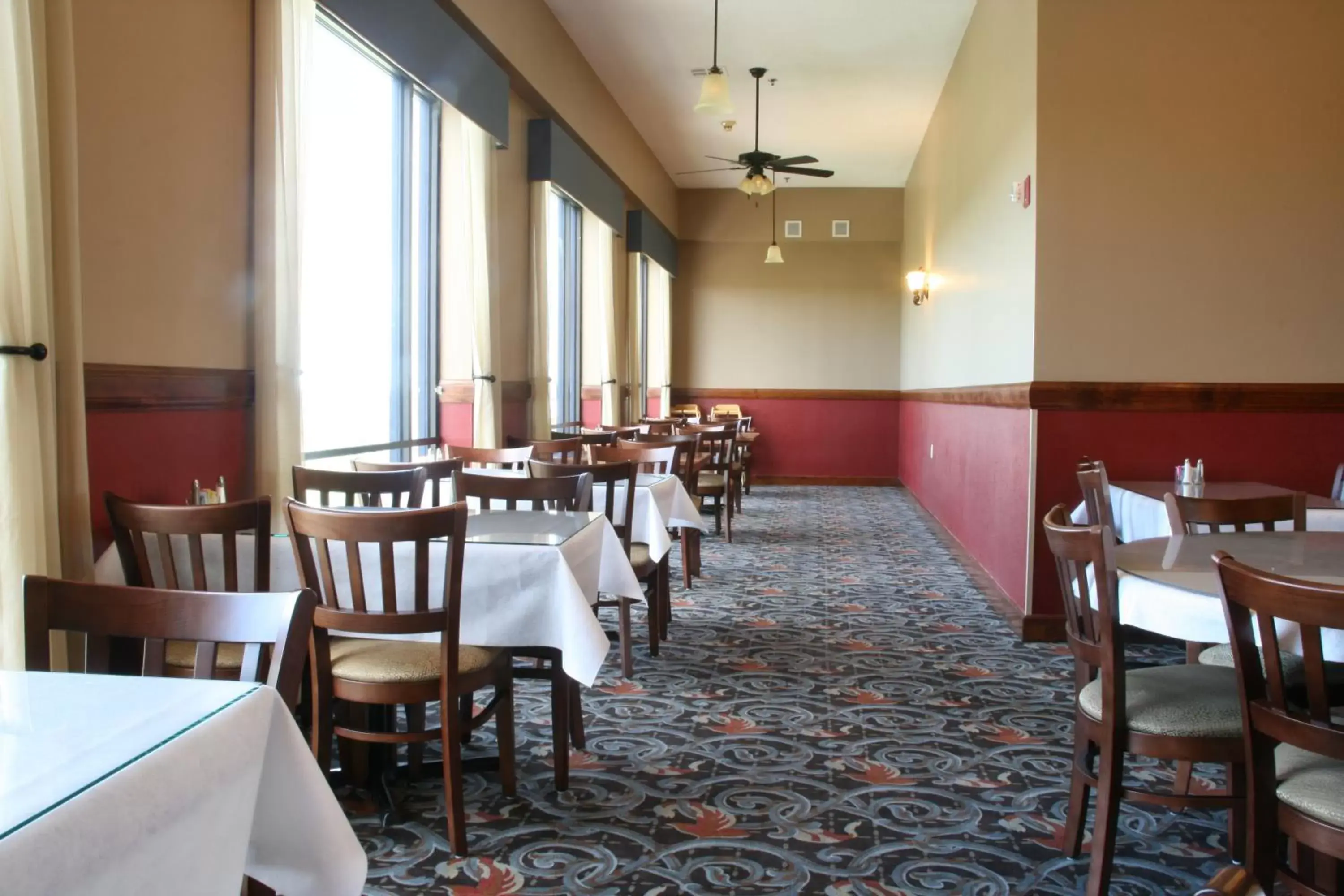 Restaurant/Places to Eat in Grand Plaza Hotel Branson