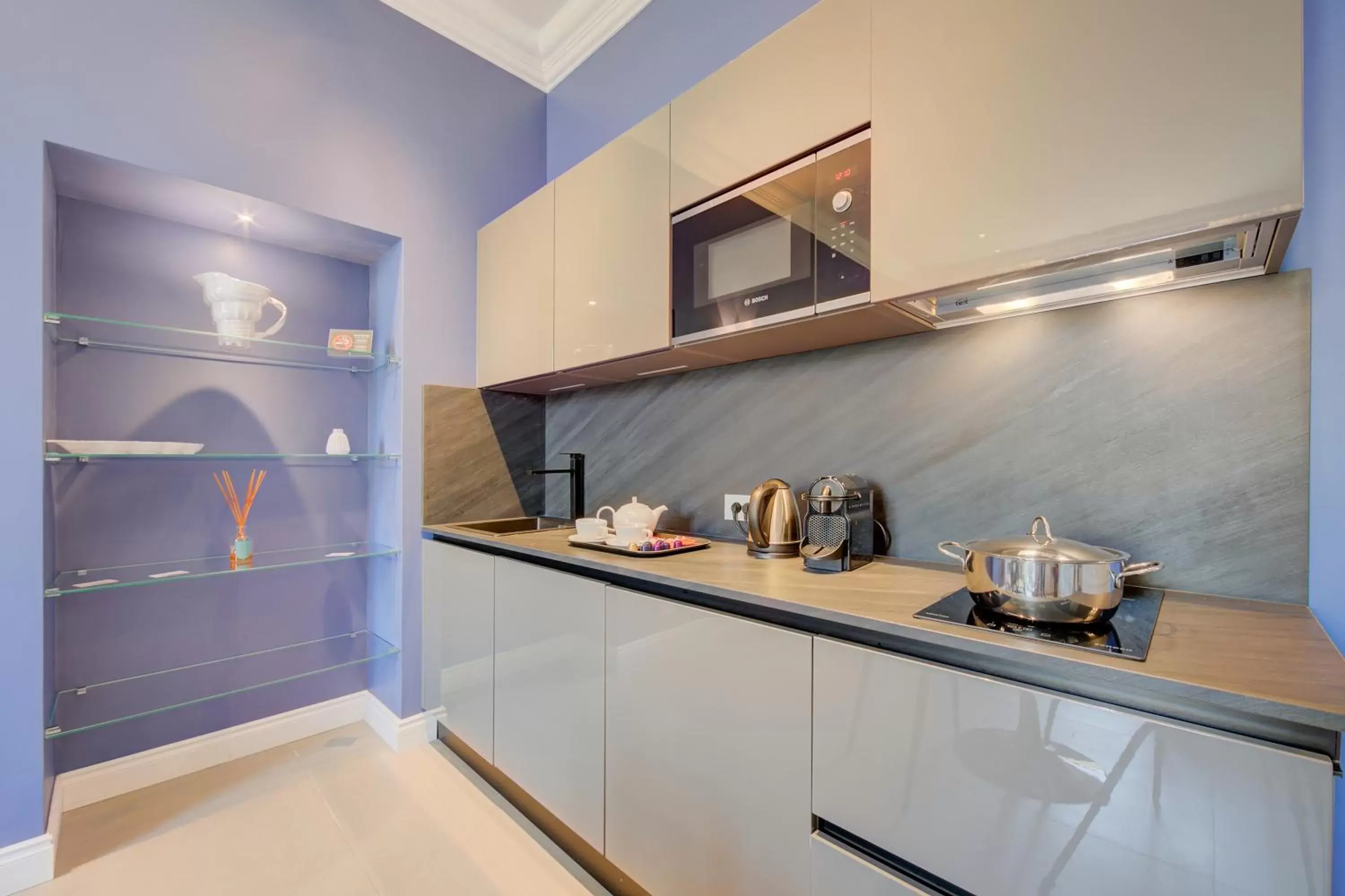 Kitchen or kitchenette, Kitchen/Kitchenette in Boutique Central Apartments- Happy Rentals