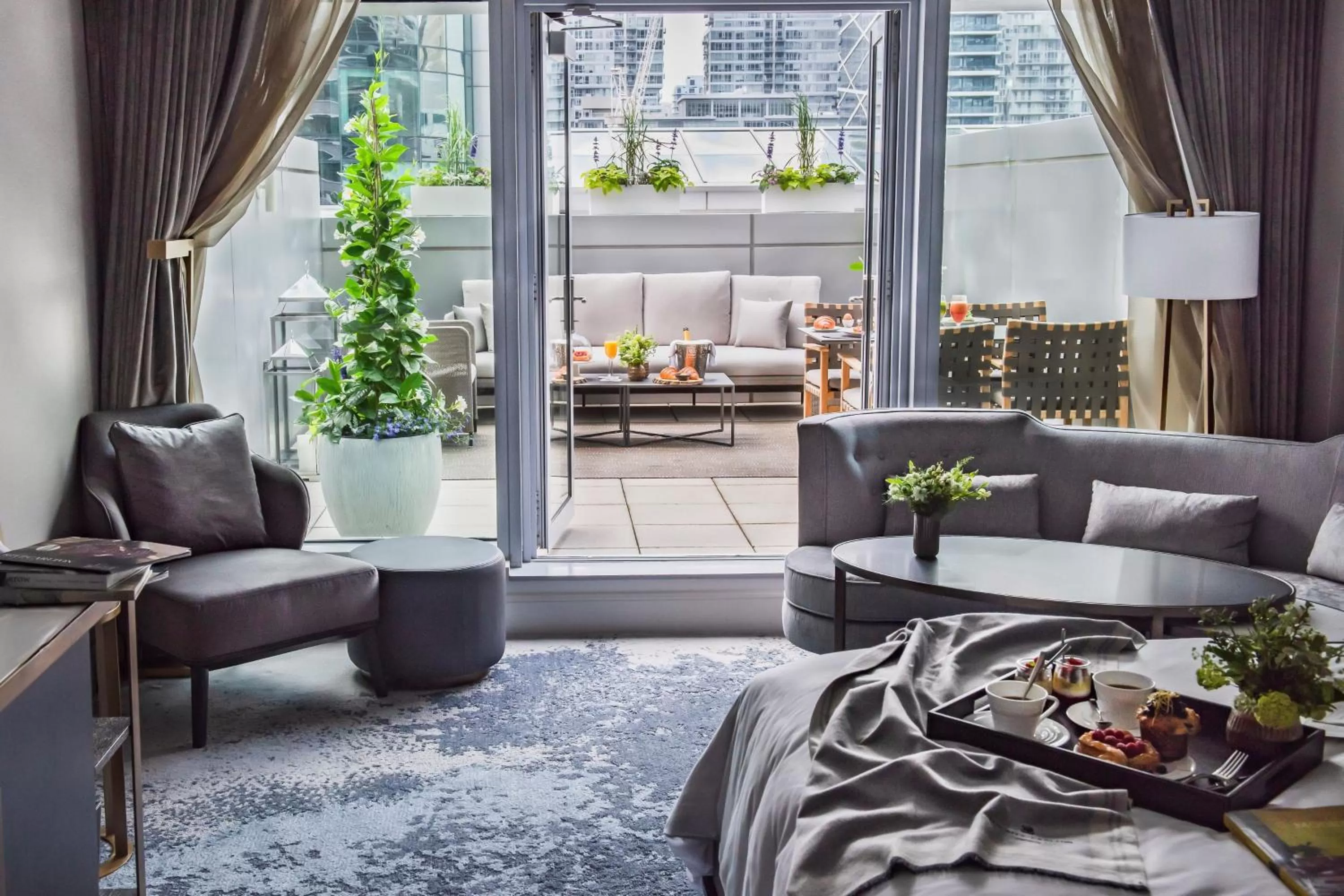 Photo of the whole room in The Ritz-Carlton, Toronto