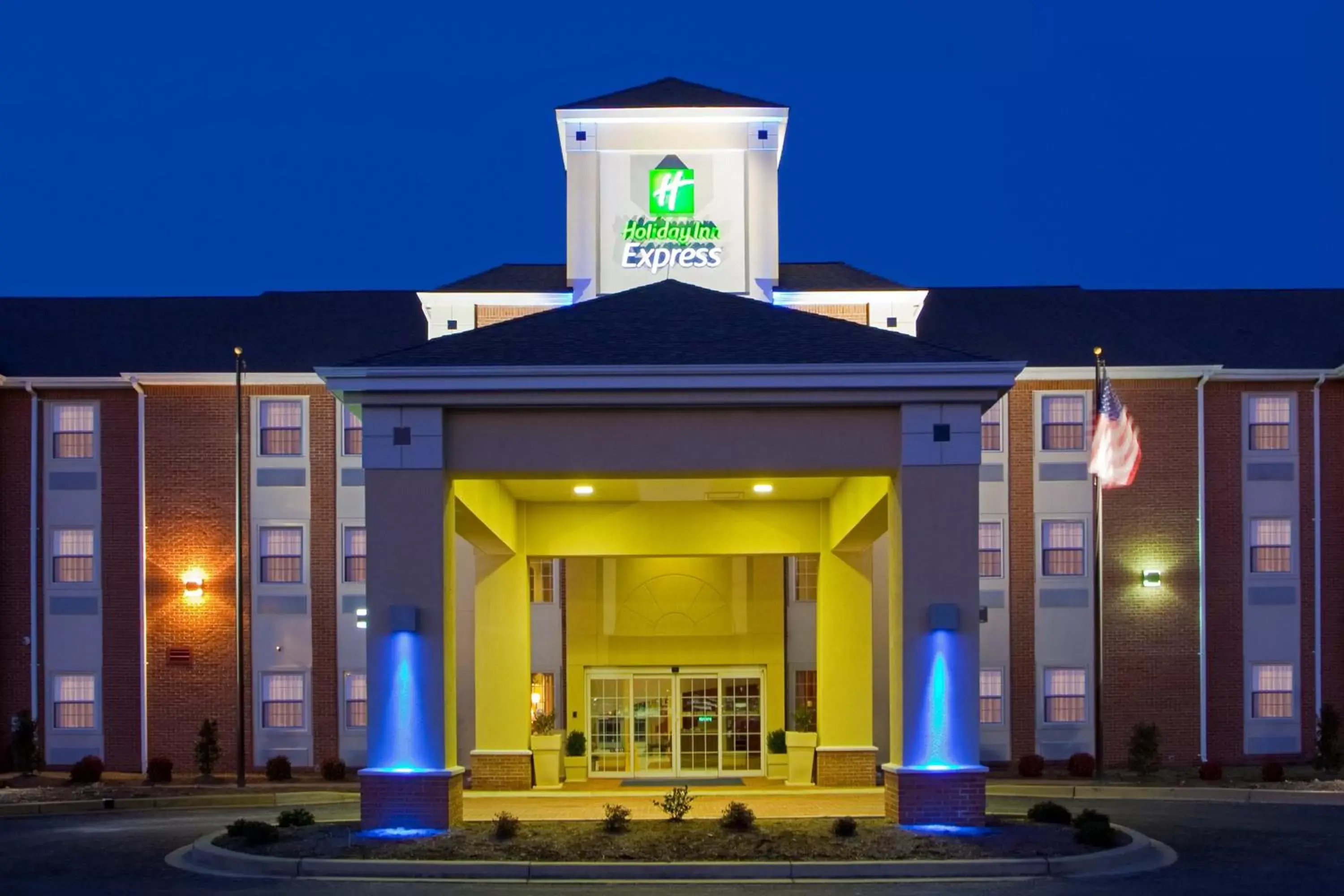 Property building in Holiday Inn Express Prince Frederick, an IHG Hotel