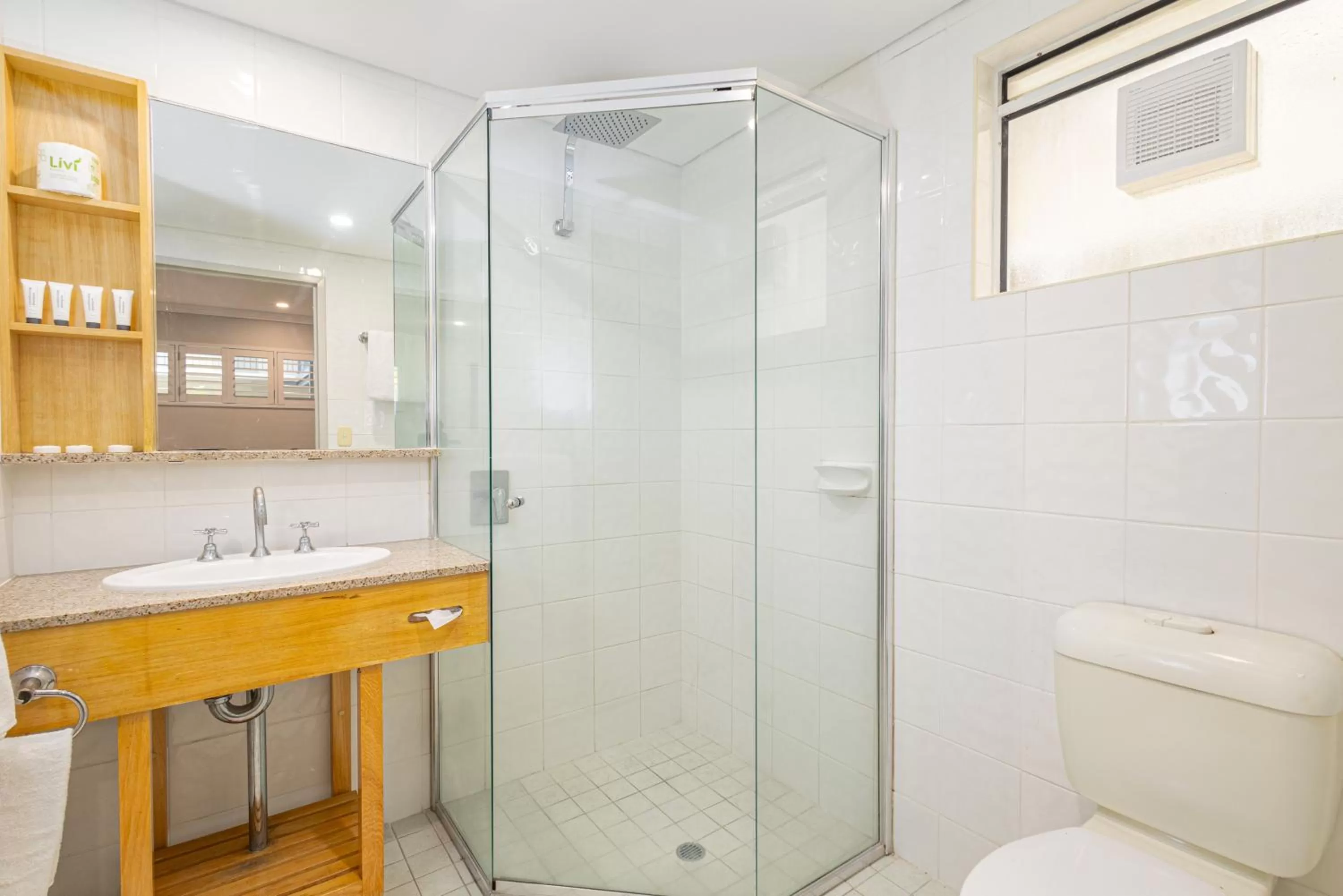 Bathroom in Seagulls