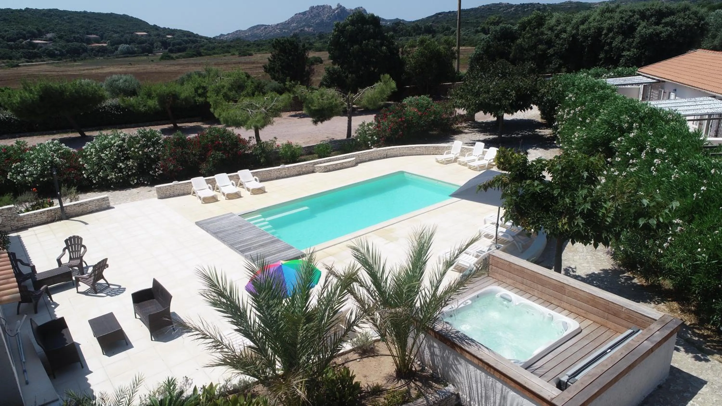 Pool view in Hôtel Padolo