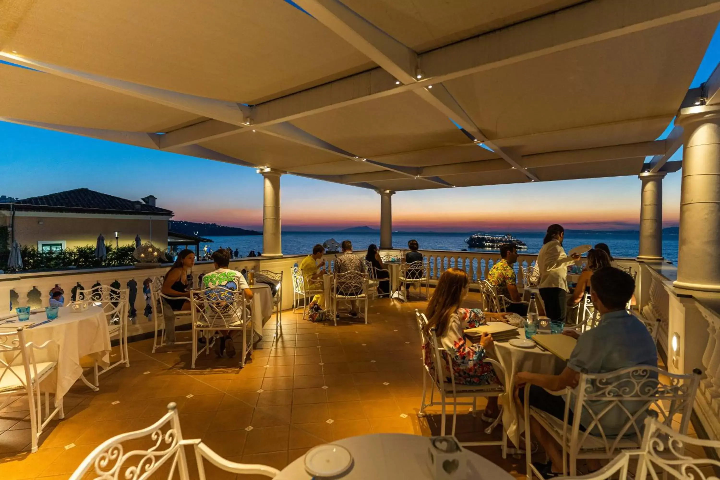 Restaurant/Places to Eat in Hotel Corallo Sorrento