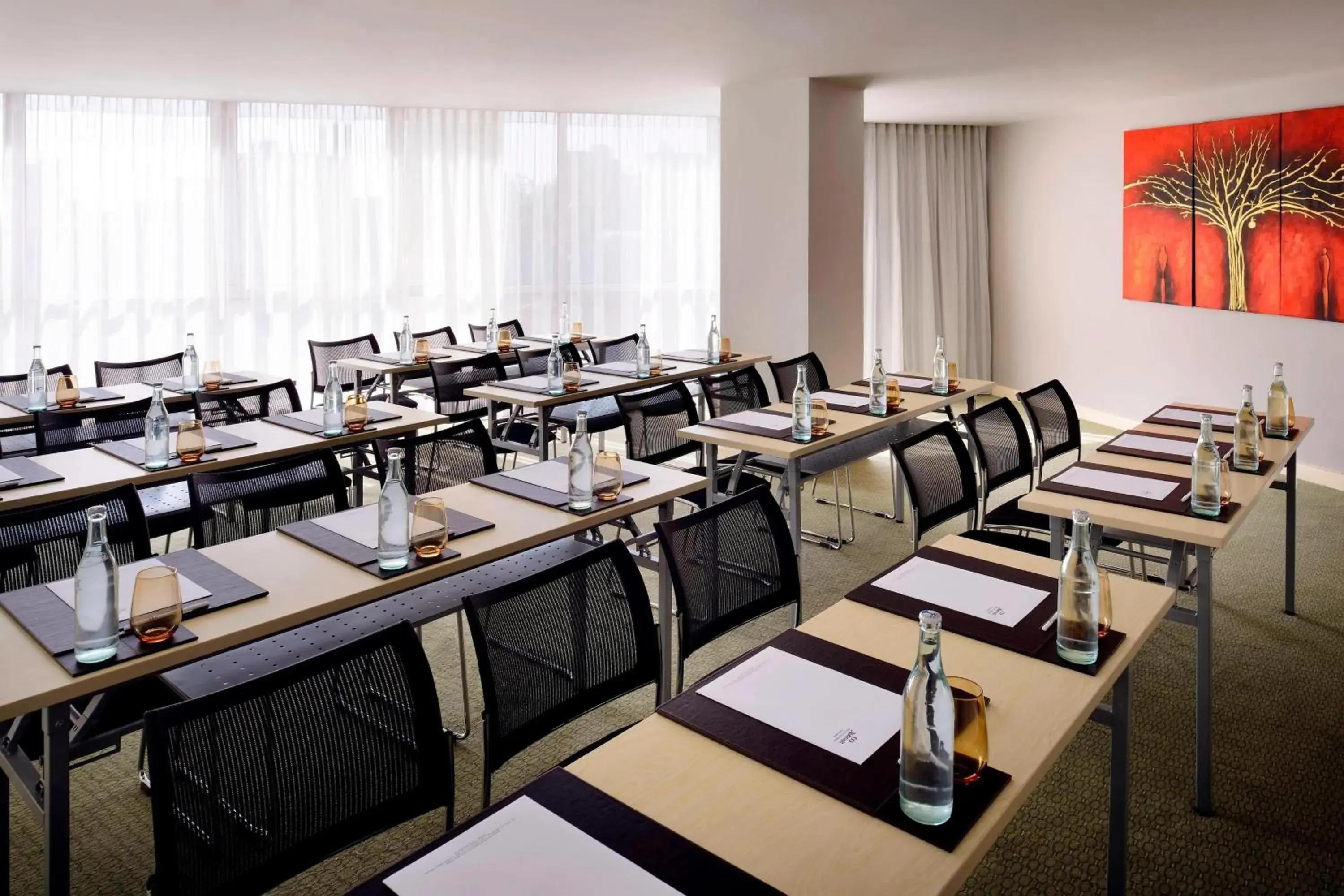 Meeting/conference room, Restaurant/Places to Eat in Marriott Executive Apartments Addis Ababa