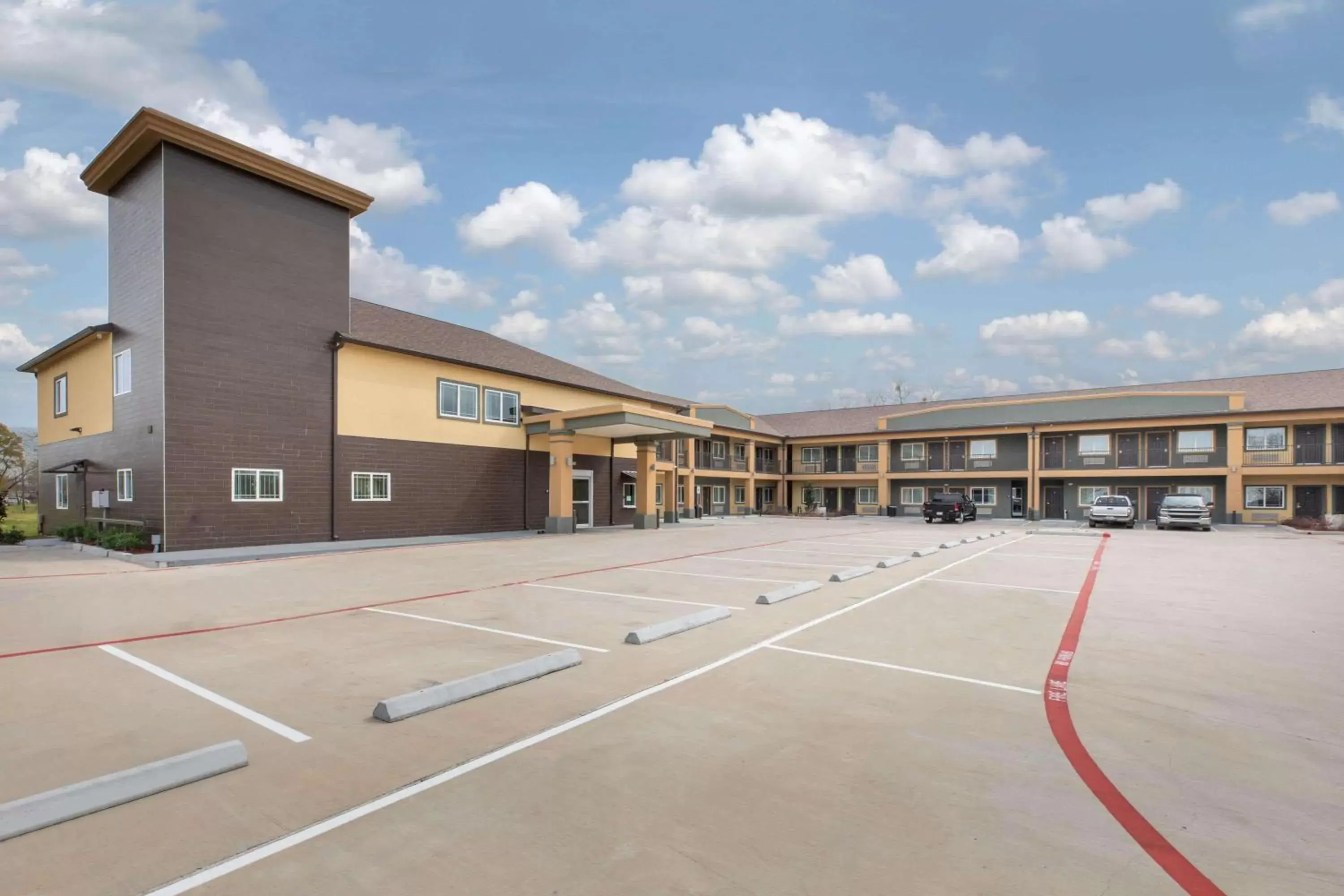 Property building, Other Activities in Days Inn & Suites by Wyndham La Porte