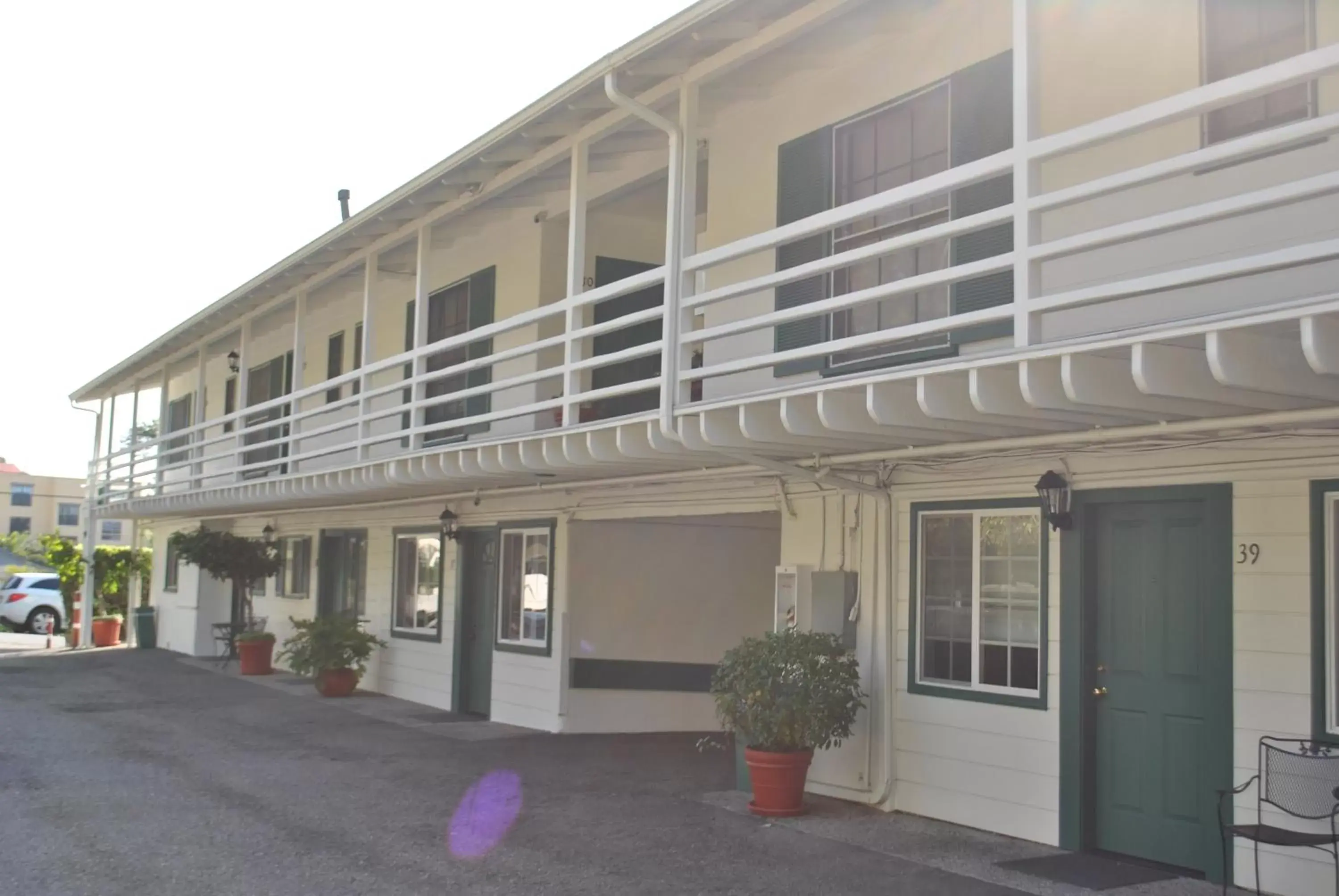 Facade/entrance, Property Building in Coast Village Inn