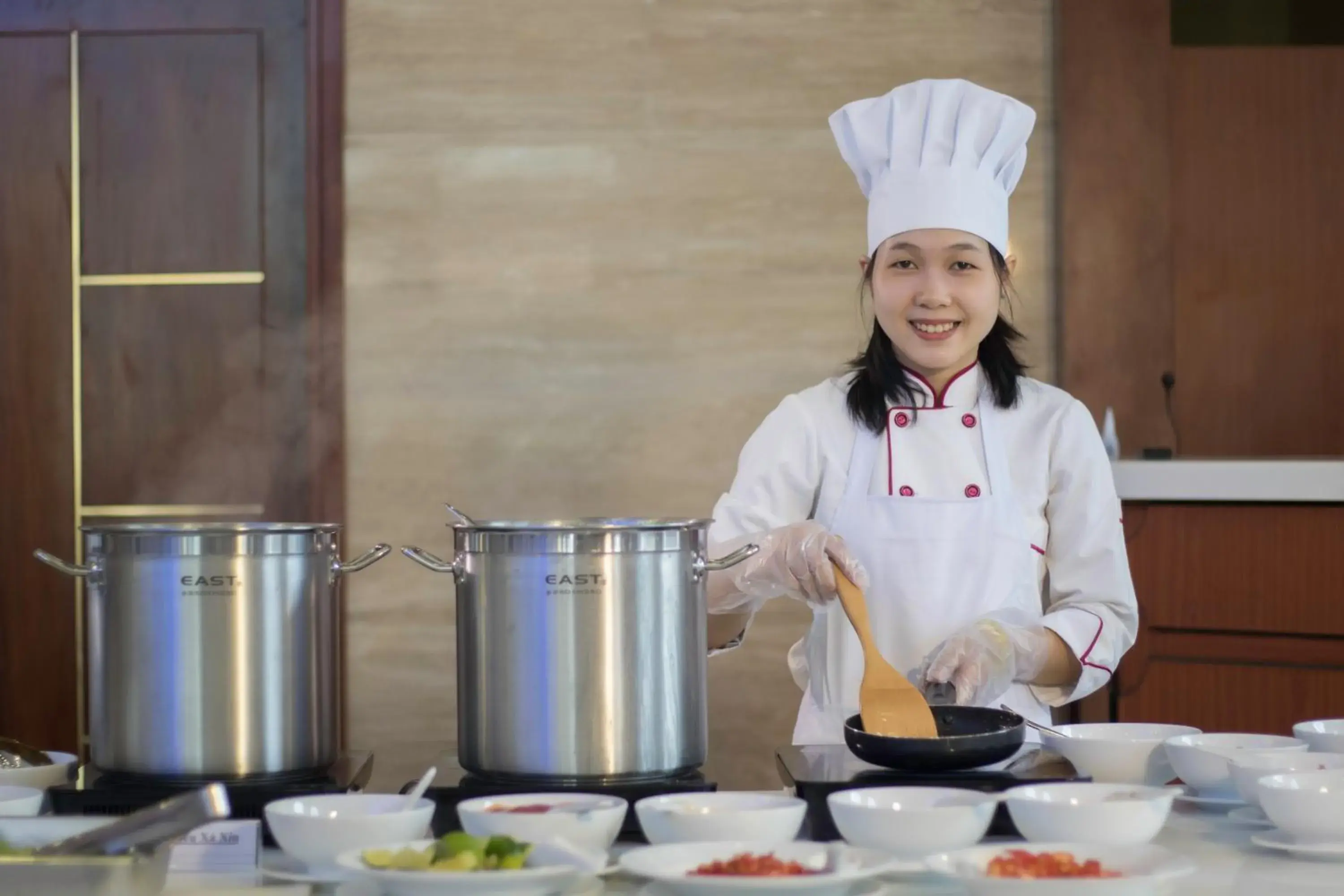 Restaurant/places to eat, Food in Khanh Linh Hotel