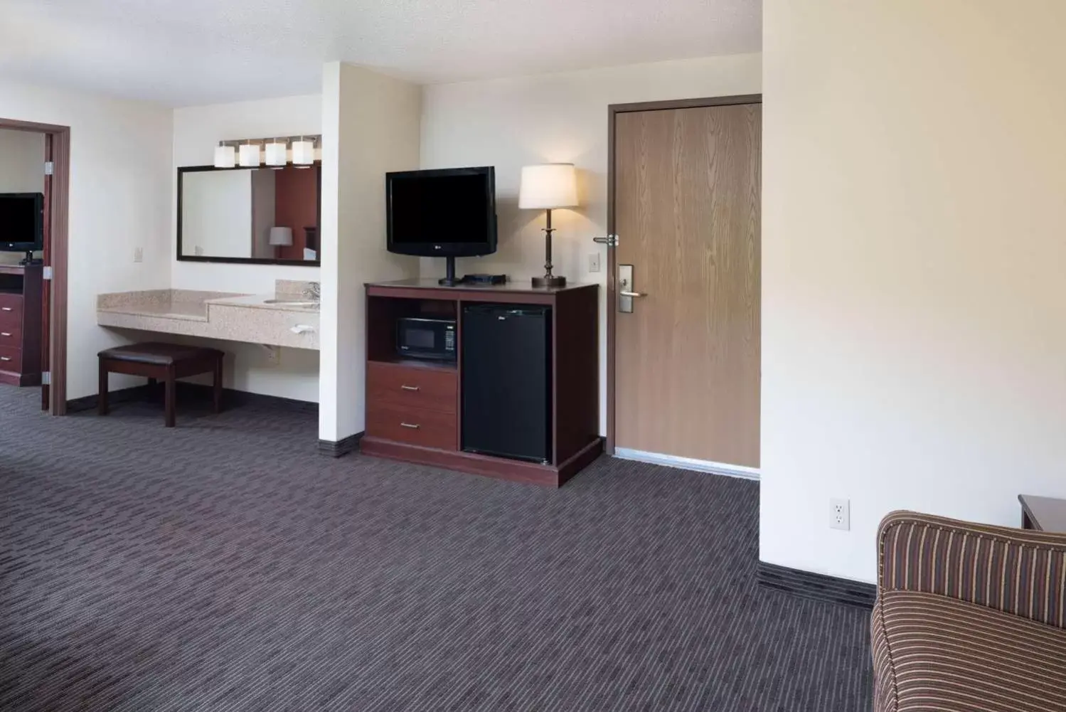 King Suite - Non-Smoking in AmericInn by Wyndham Valley City Conference Center