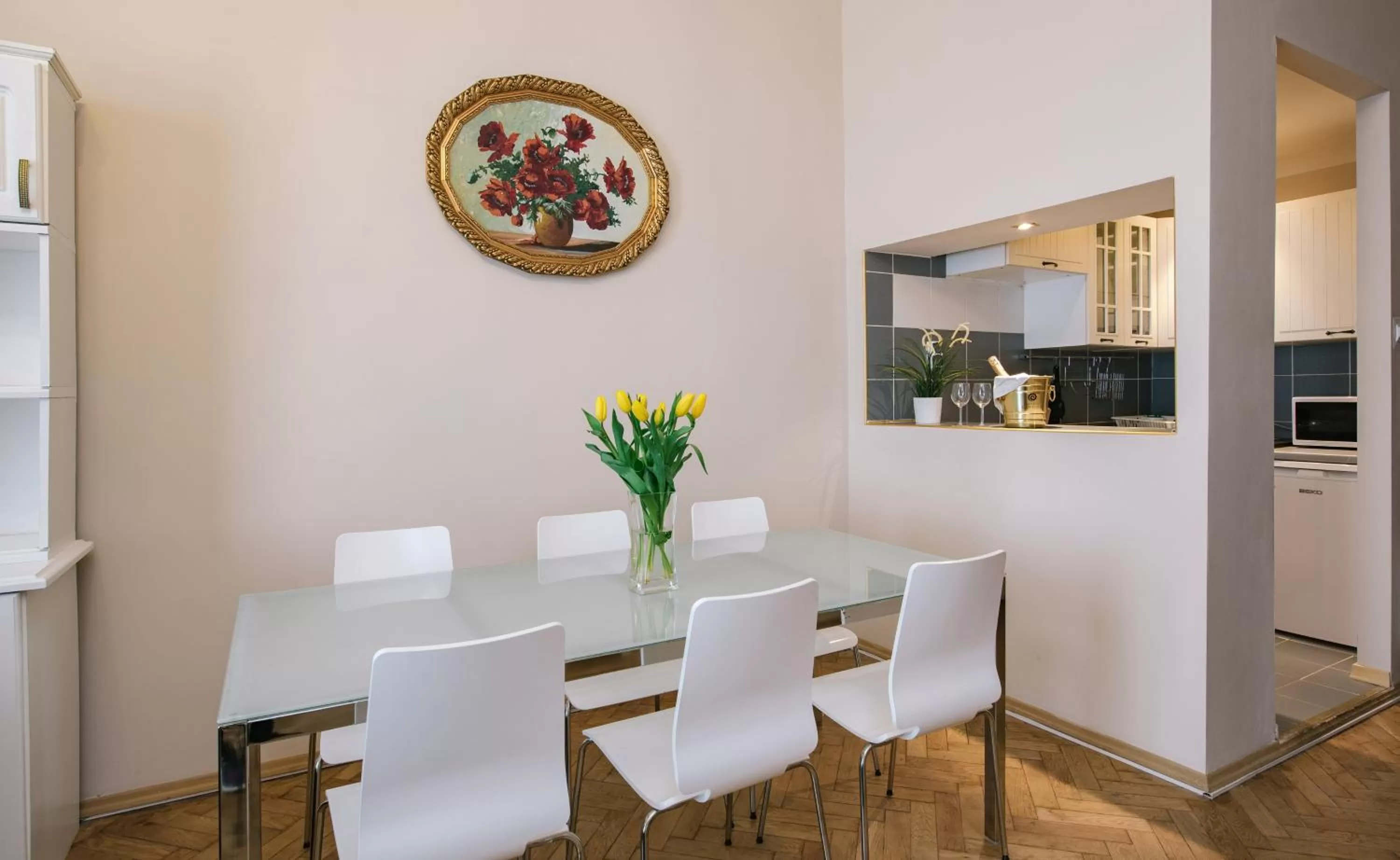 Dining area in Rembrandt Aparthotel