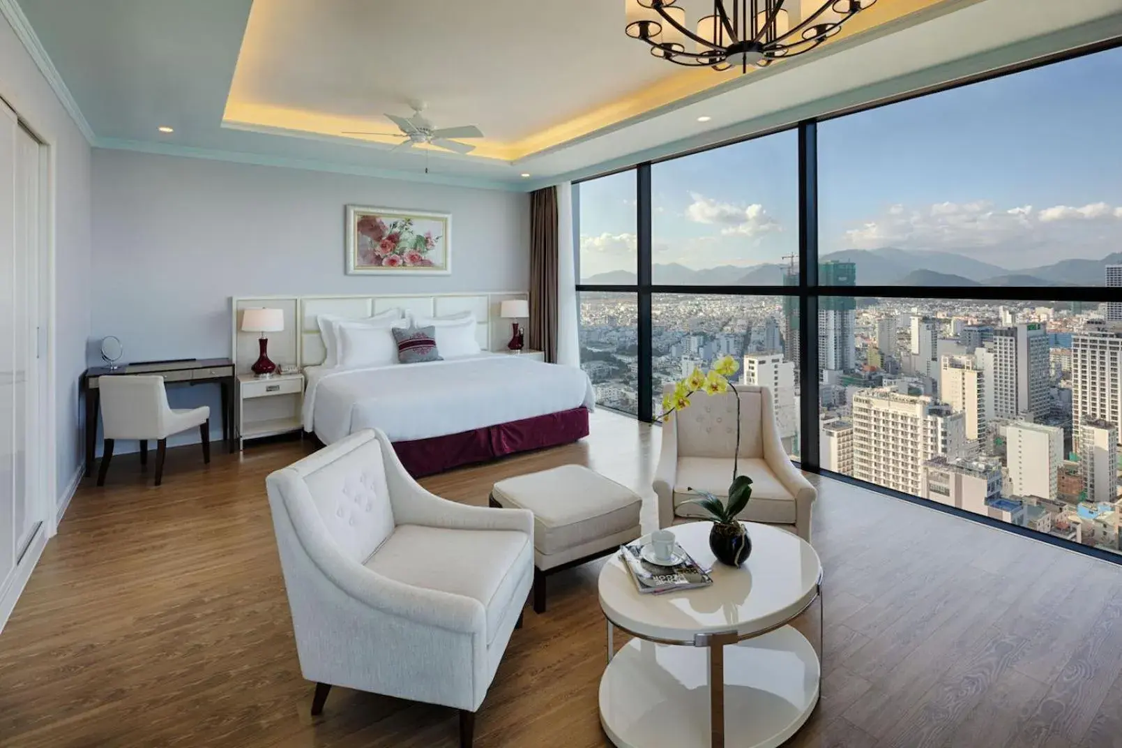 Photo of the whole room in Vinpearl Beachfront Nha Trang