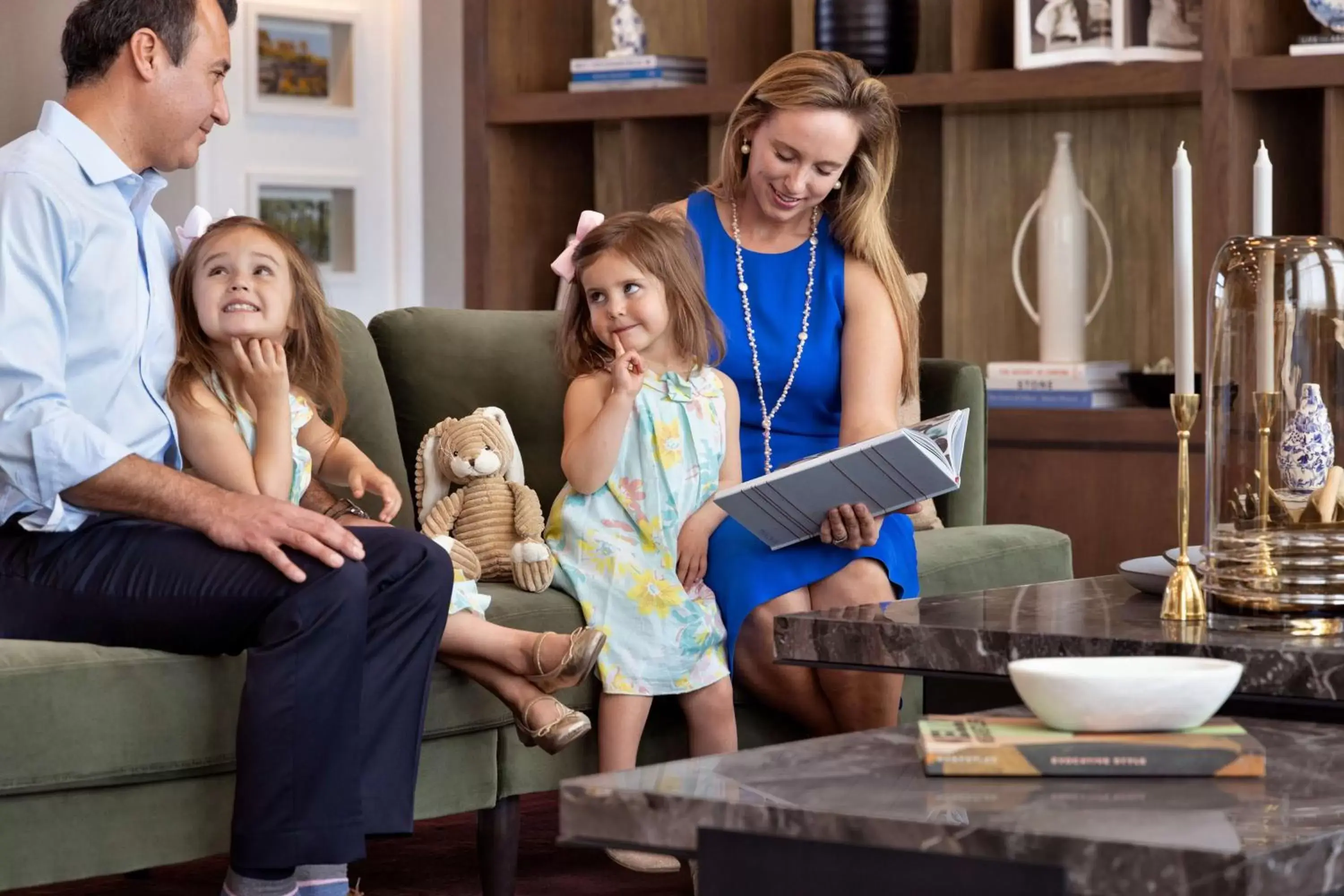 Lobby or reception, Family in Valley Hotel Homewood Birmingham - Curio Collection By Hilton