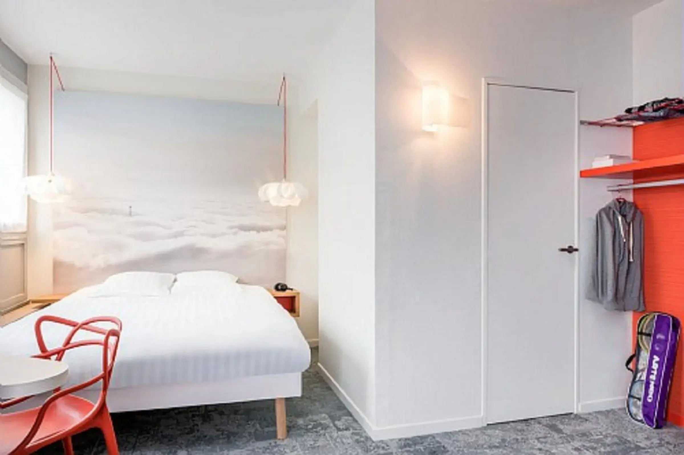 Bedroom, Bed in ibis Styles Paris Velizy