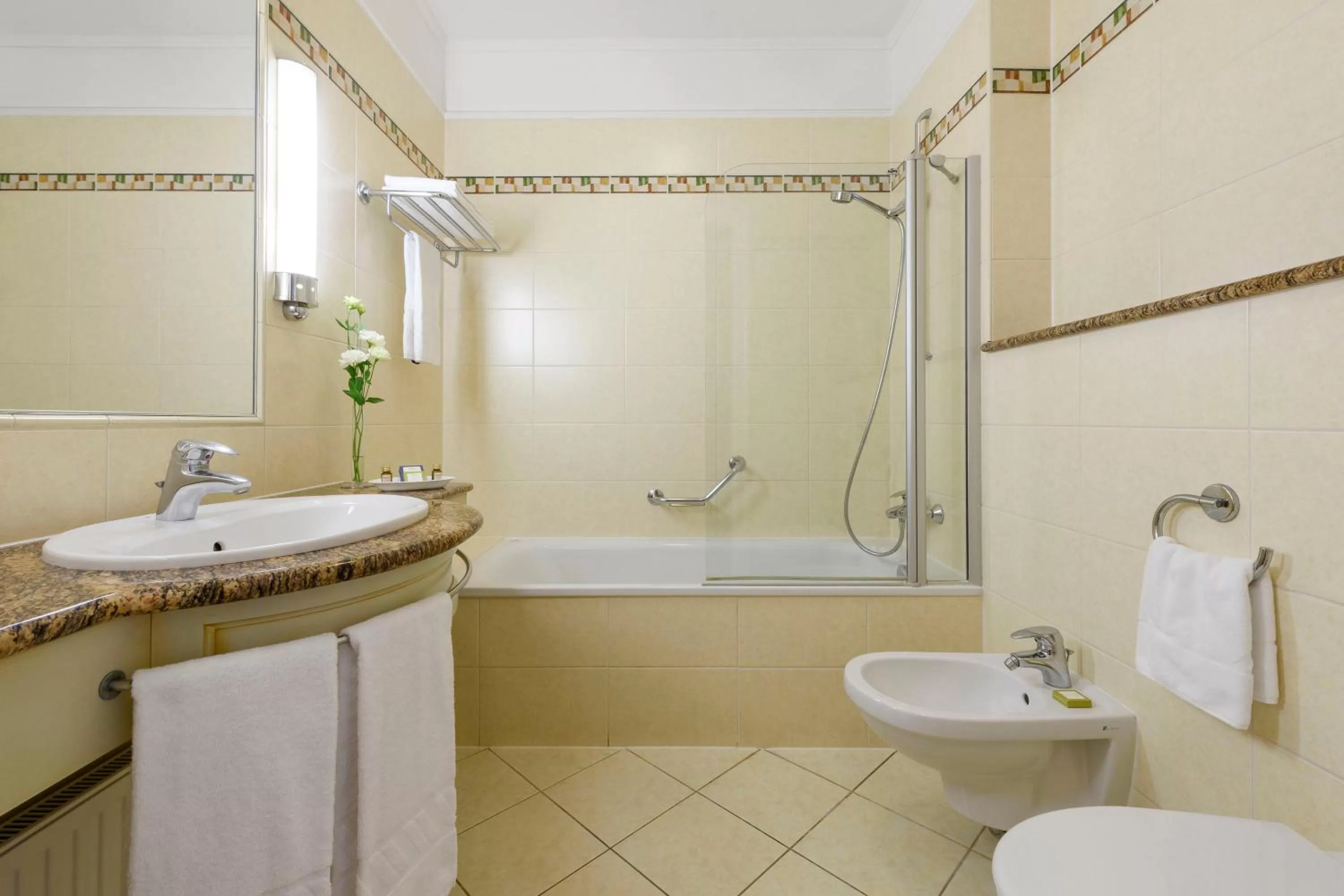 Classic Double Room in Danubius Hotel Astoria City Center