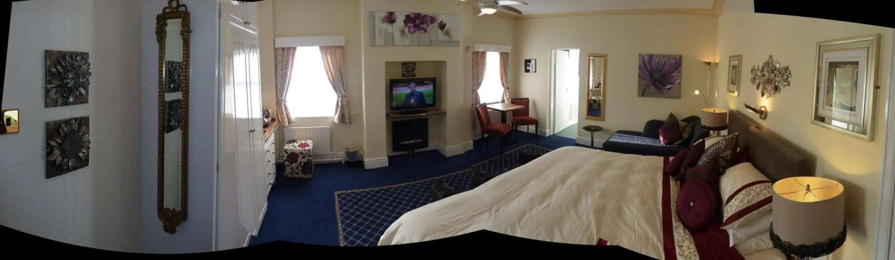 Bedroom in The Regal Hotel
