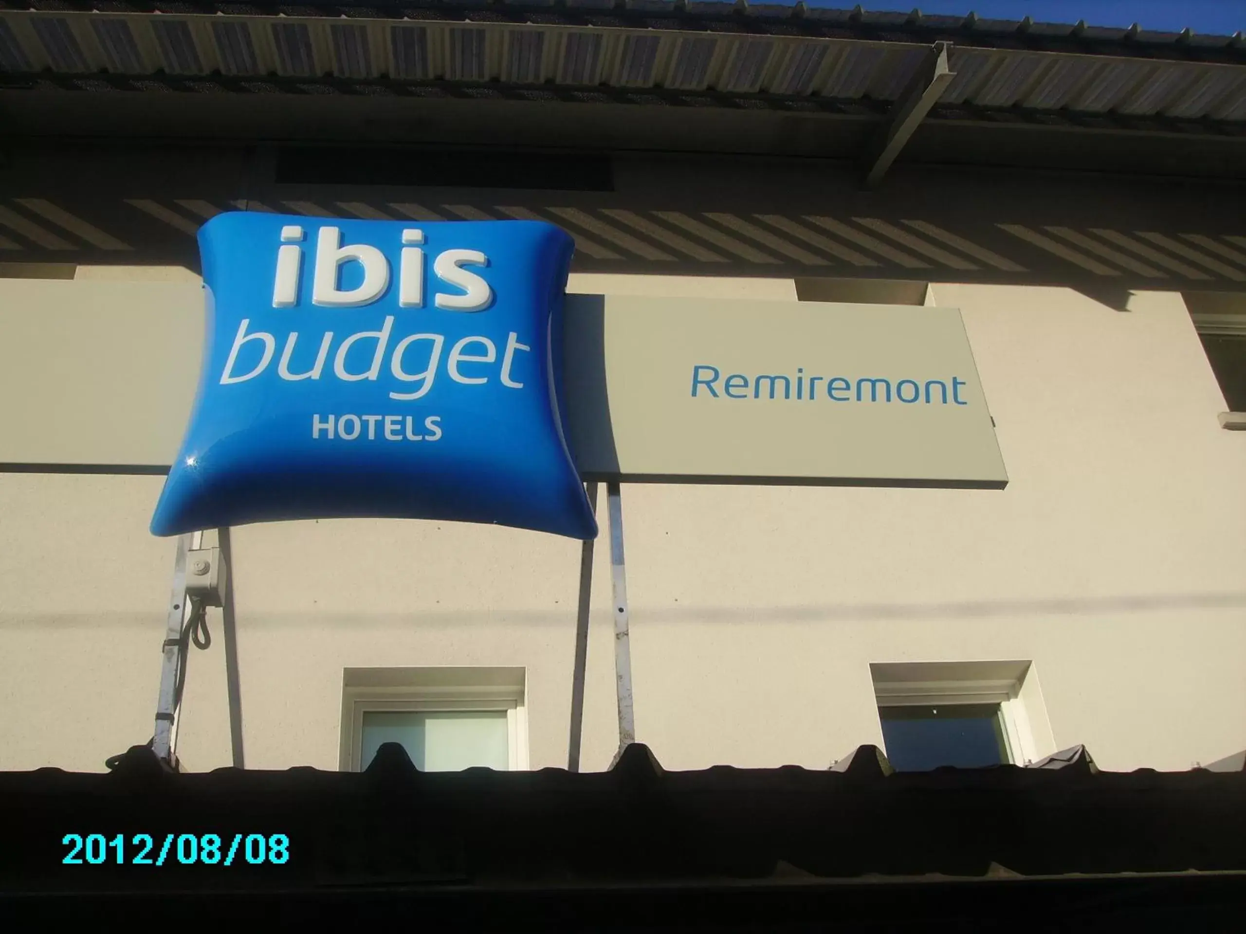 Facade/entrance, Property Logo/Sign in ibis budget Remiremont