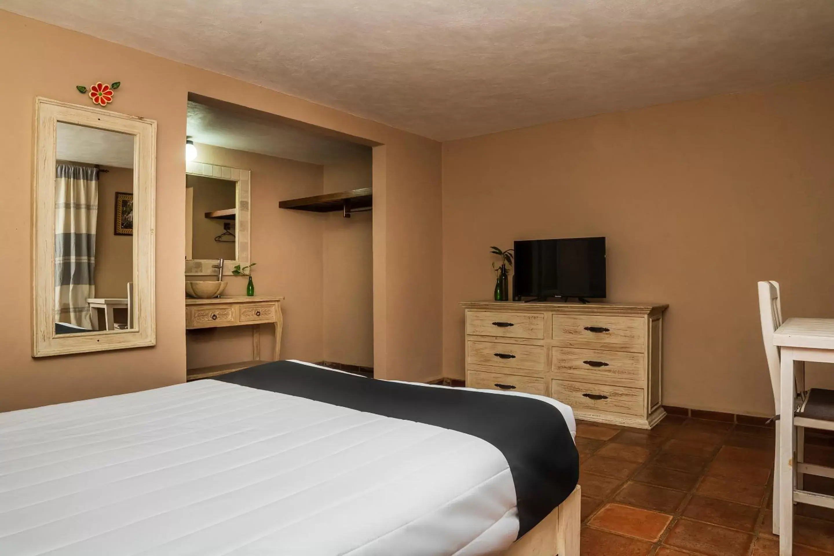 Bedroom, Bed in Hotel Rincon Soñado, Valle de Bravo