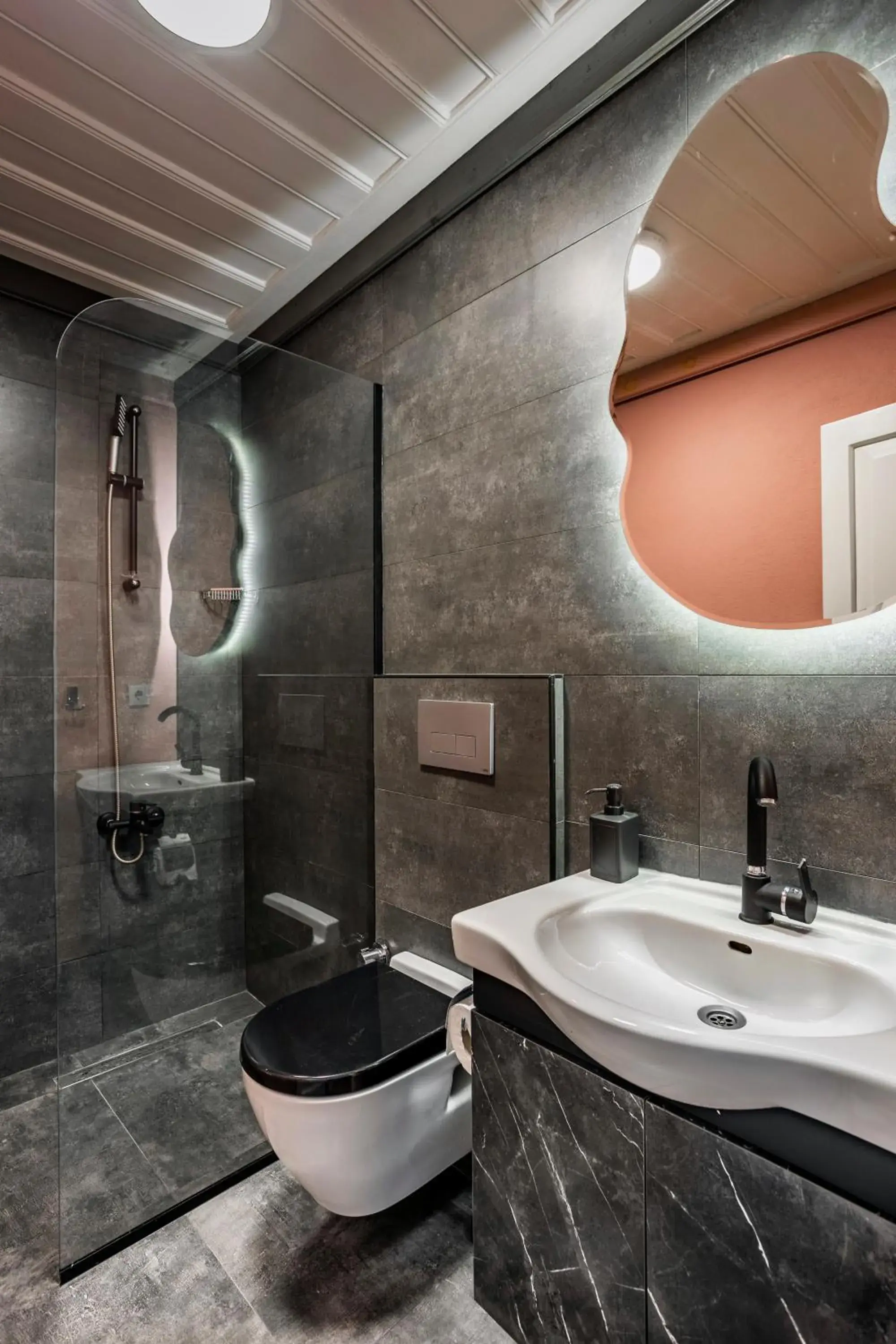 Shower, Bathroom in Palmenhaus Antalya