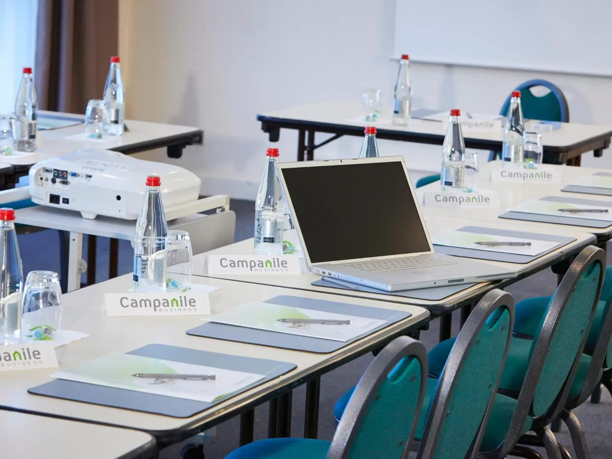 Meeting/conference room, Business Area/Conference Room in Campanile Saint-Quentin-En-Yvelines