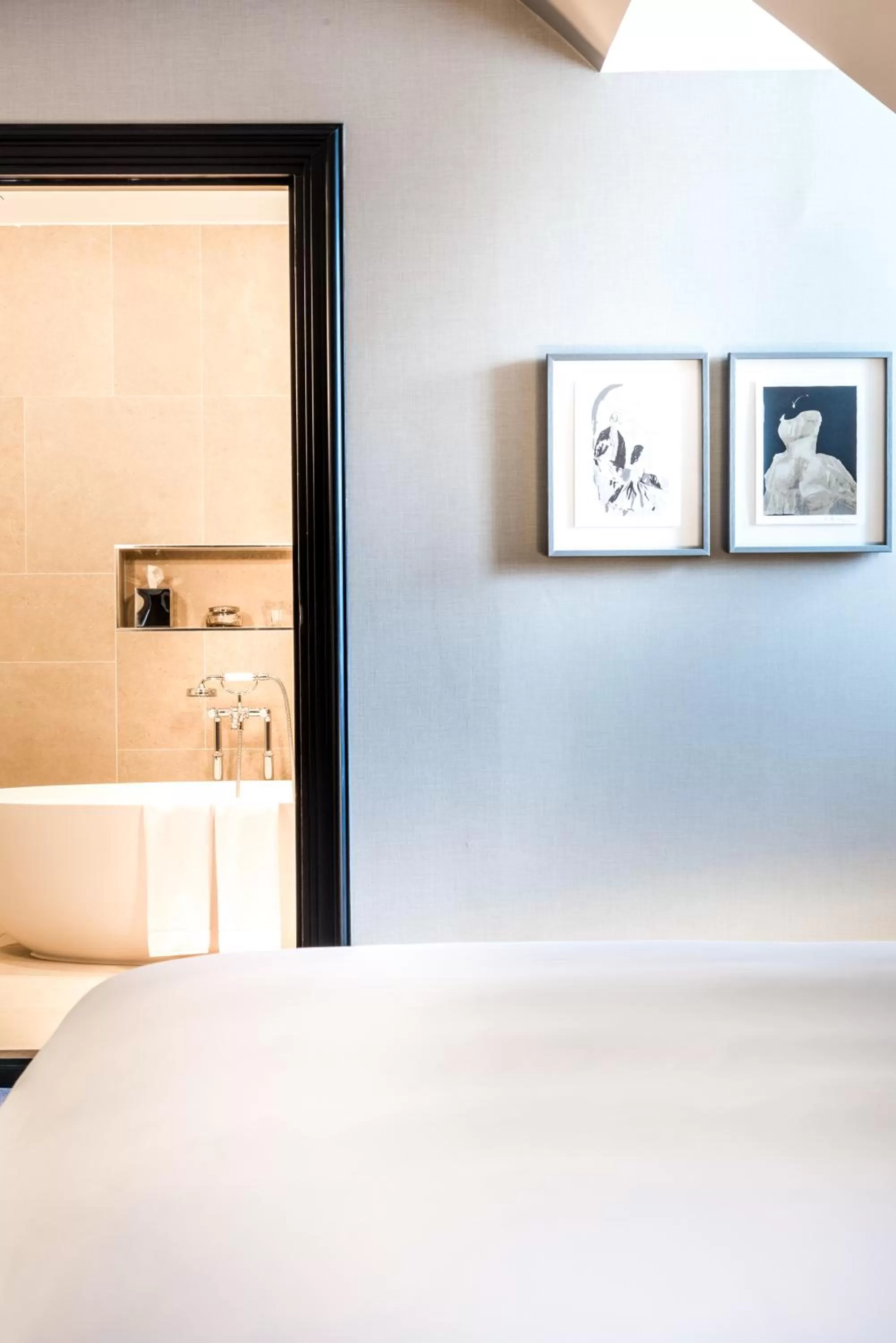 Bathroom, Bed in Pillows Grand Boutique Hotel Ter Borch Zwolle