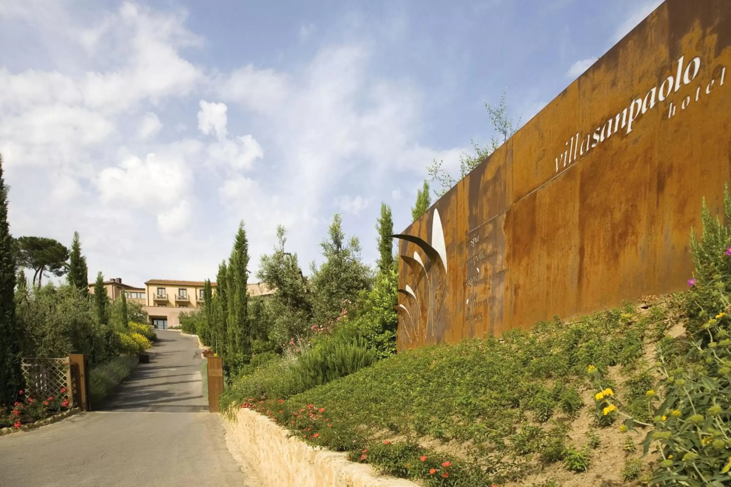 Facade/entrance in Villasanpaolo Resort & Spa