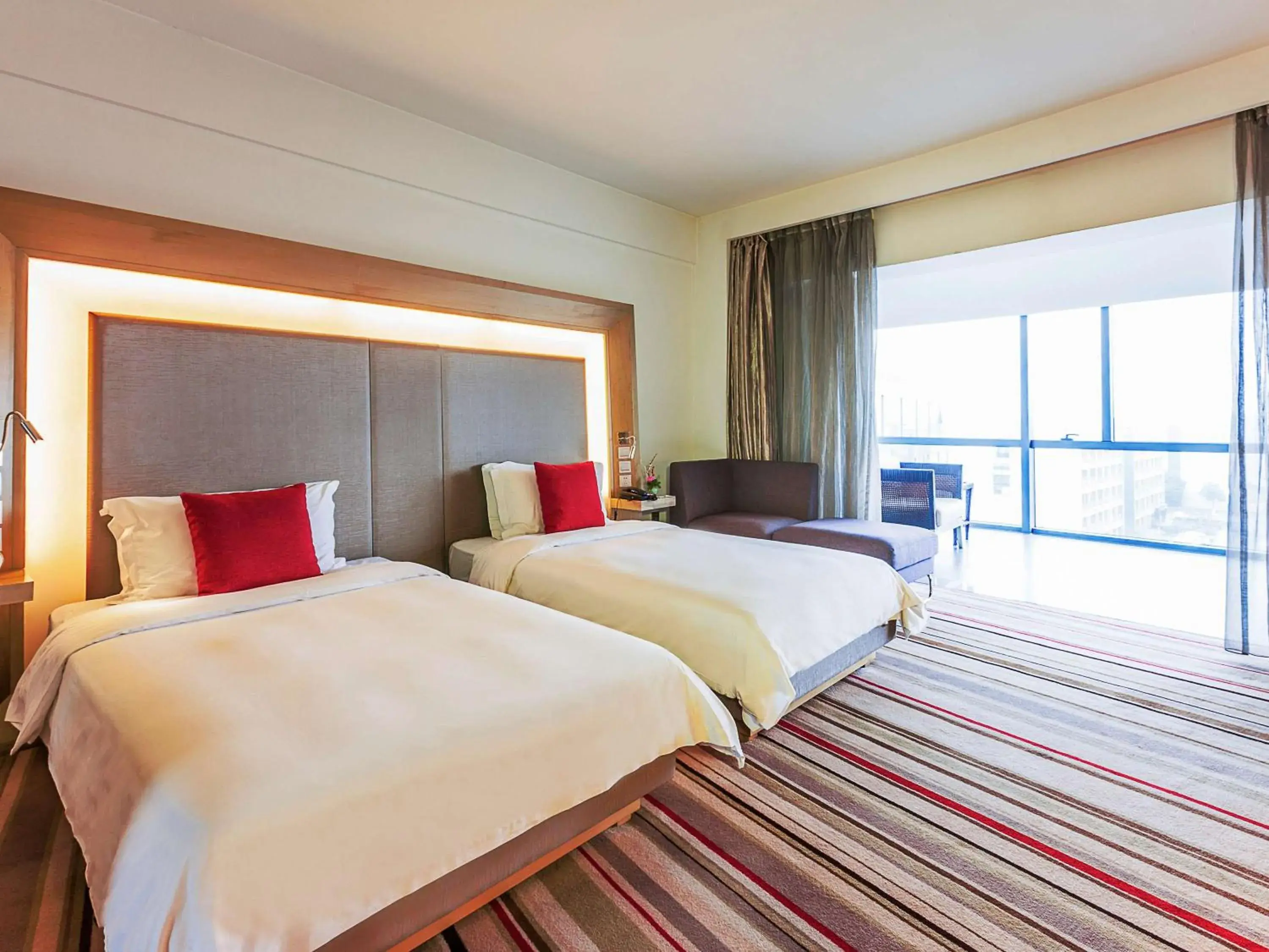 Photo of the whole room, Bed in Novotel Nanjing East Suning Galaxy