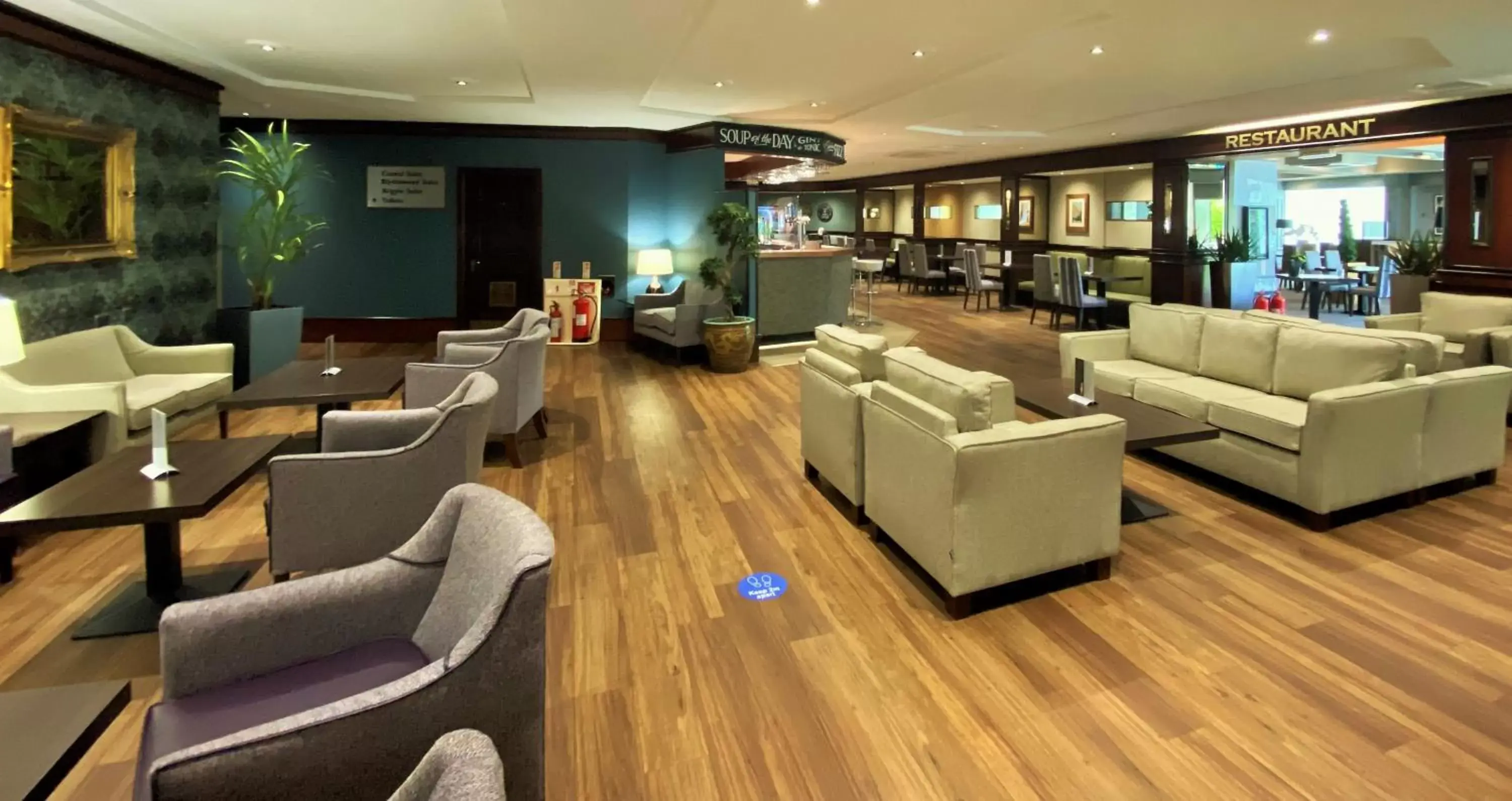 Lounge or bar, Lounge/Bar in Normandy Hotel (Near Glasgow Airport)