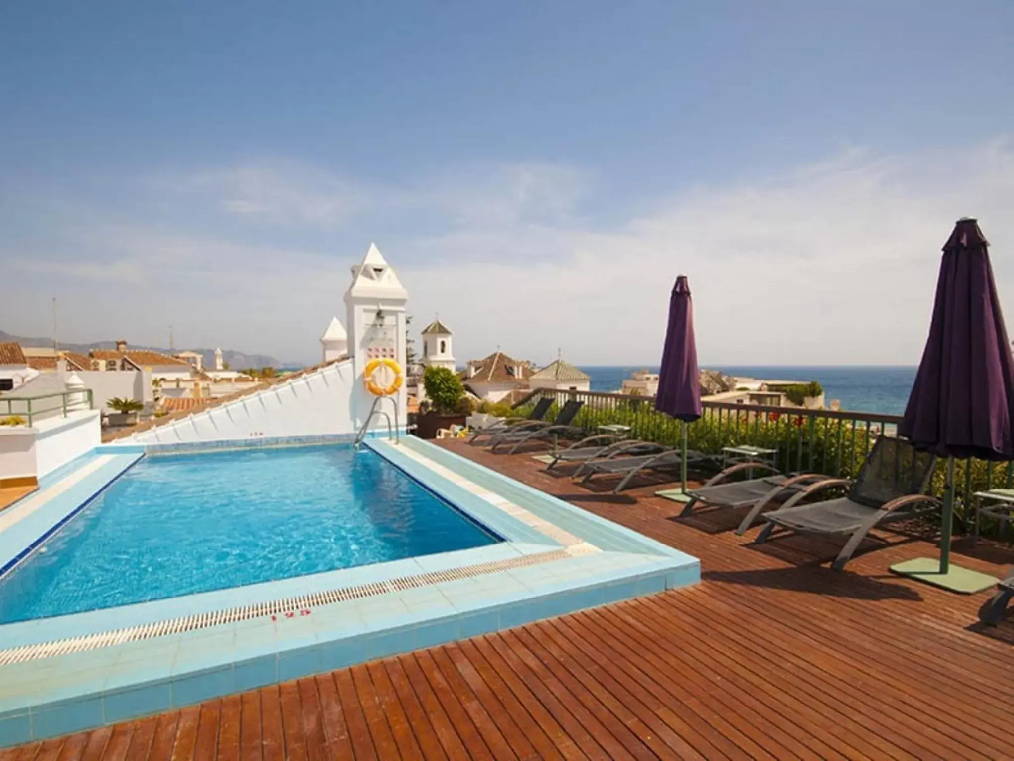 Swimming Pool in Hotel Plaza Cavana