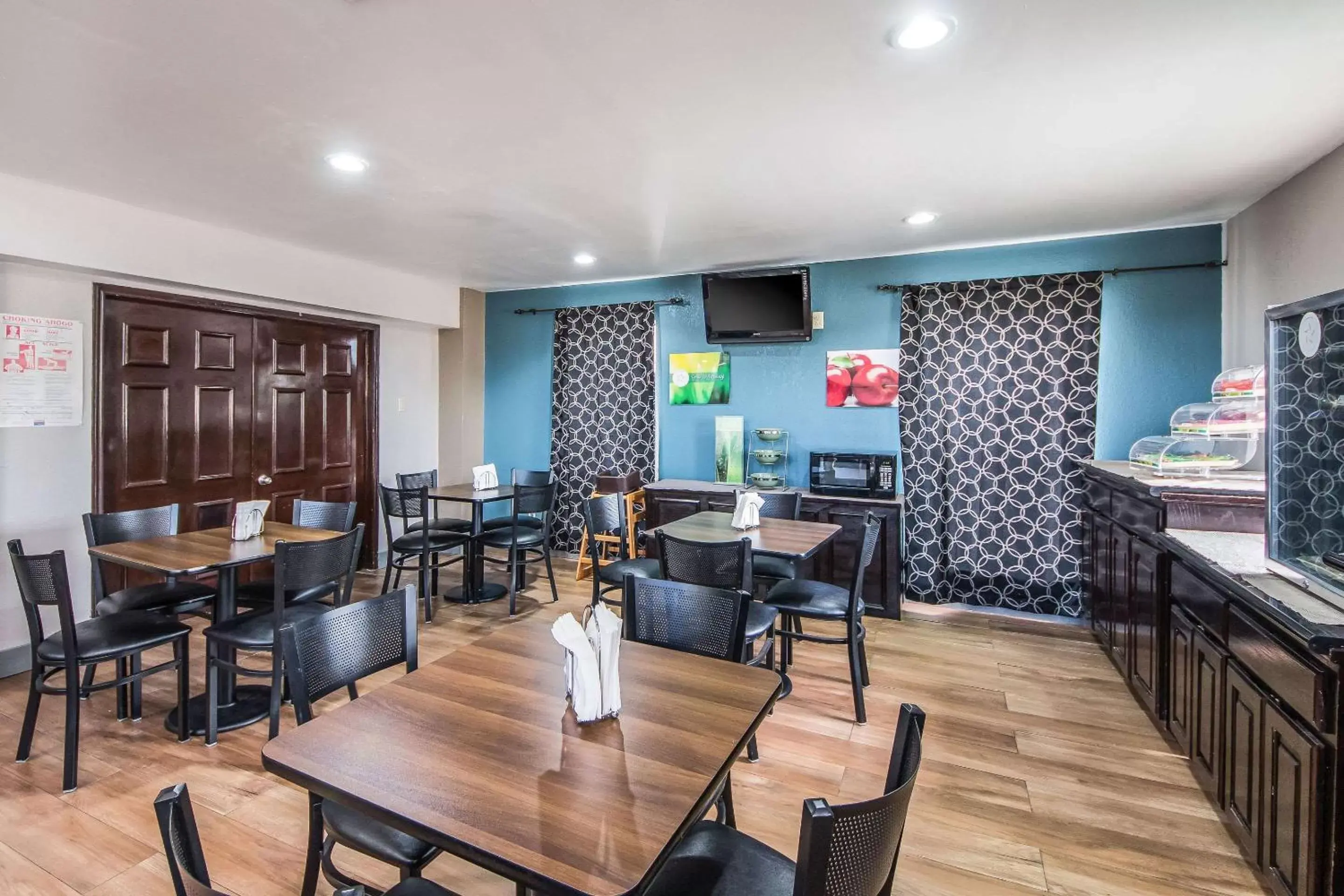 Restaurant/places to eat in Quality Inn Medical Center Restaurant/places to eat in Quality Inn Medical Center