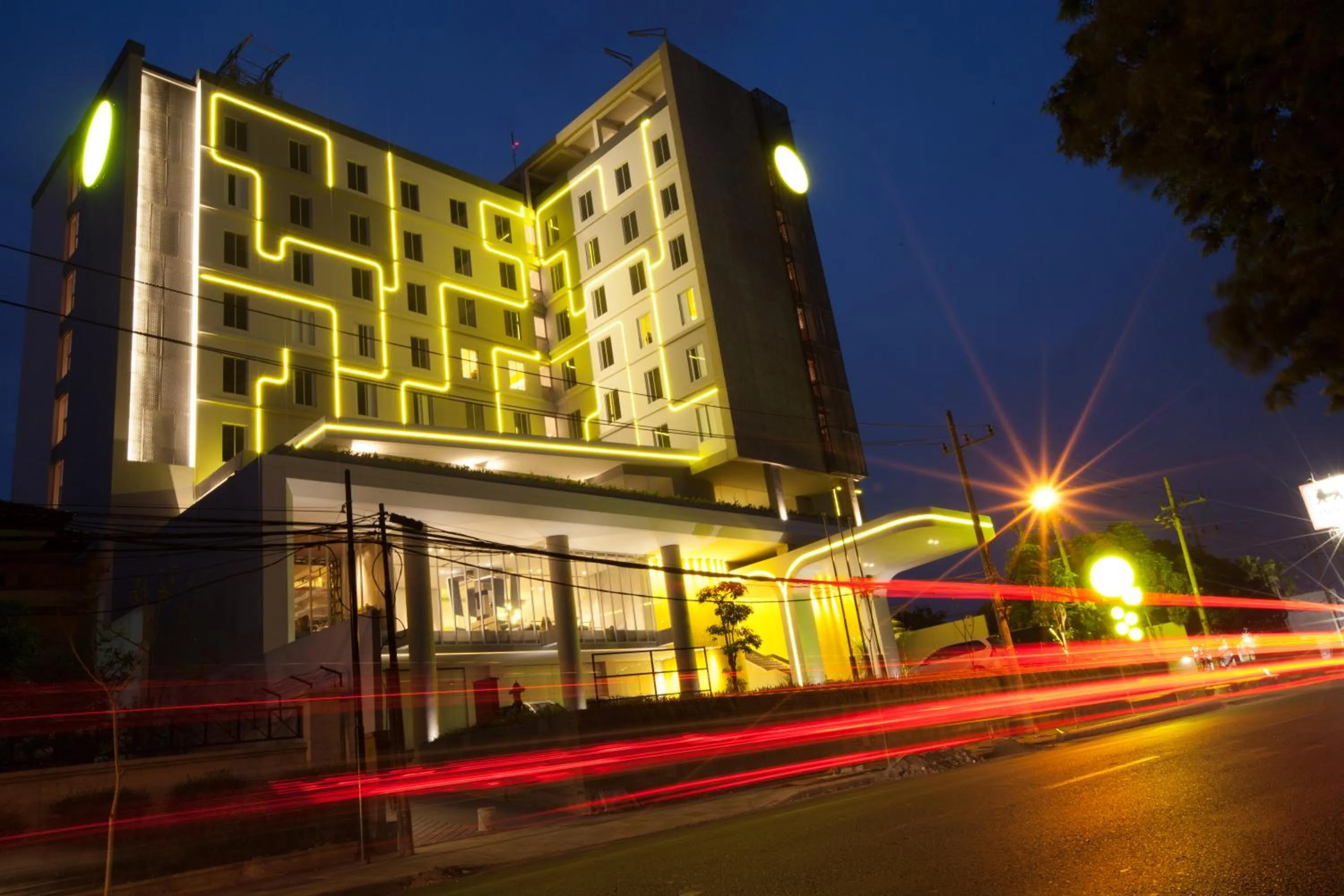 Property building in Yello Hotel Jemursari
