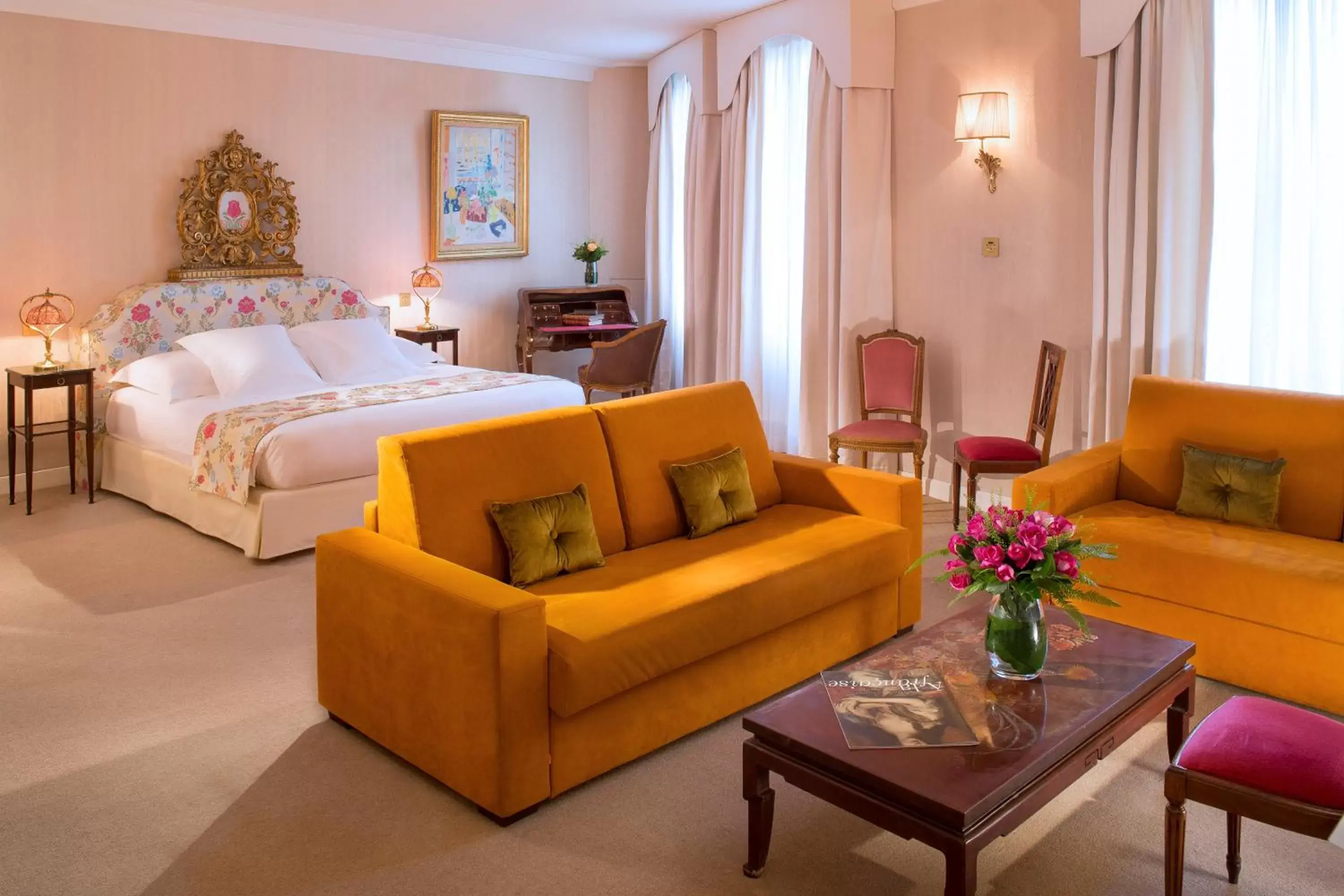 Deluxe Family Room in Hotel Le Negresco