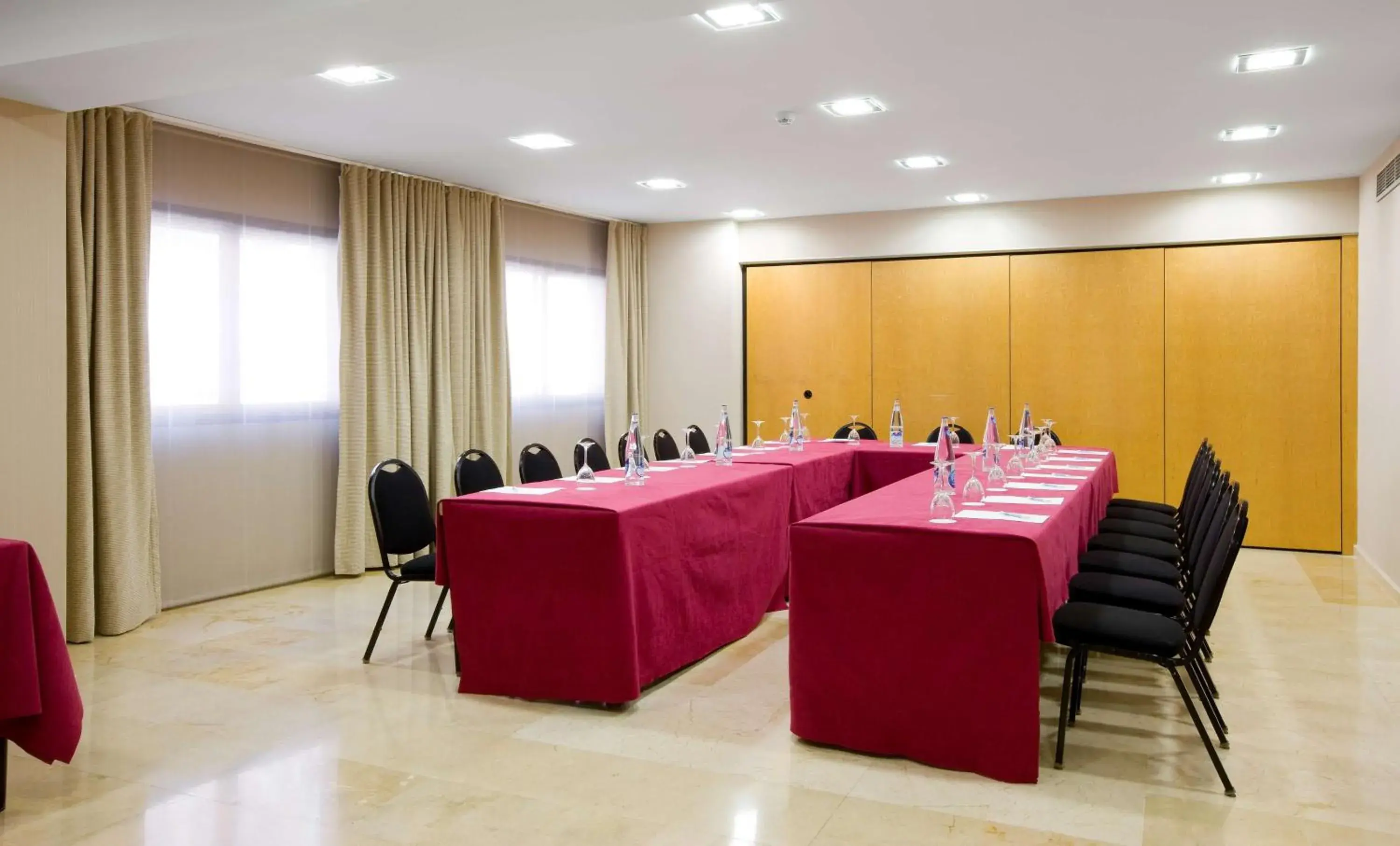 Meeting/conference room in NH Ciudad De Valencia