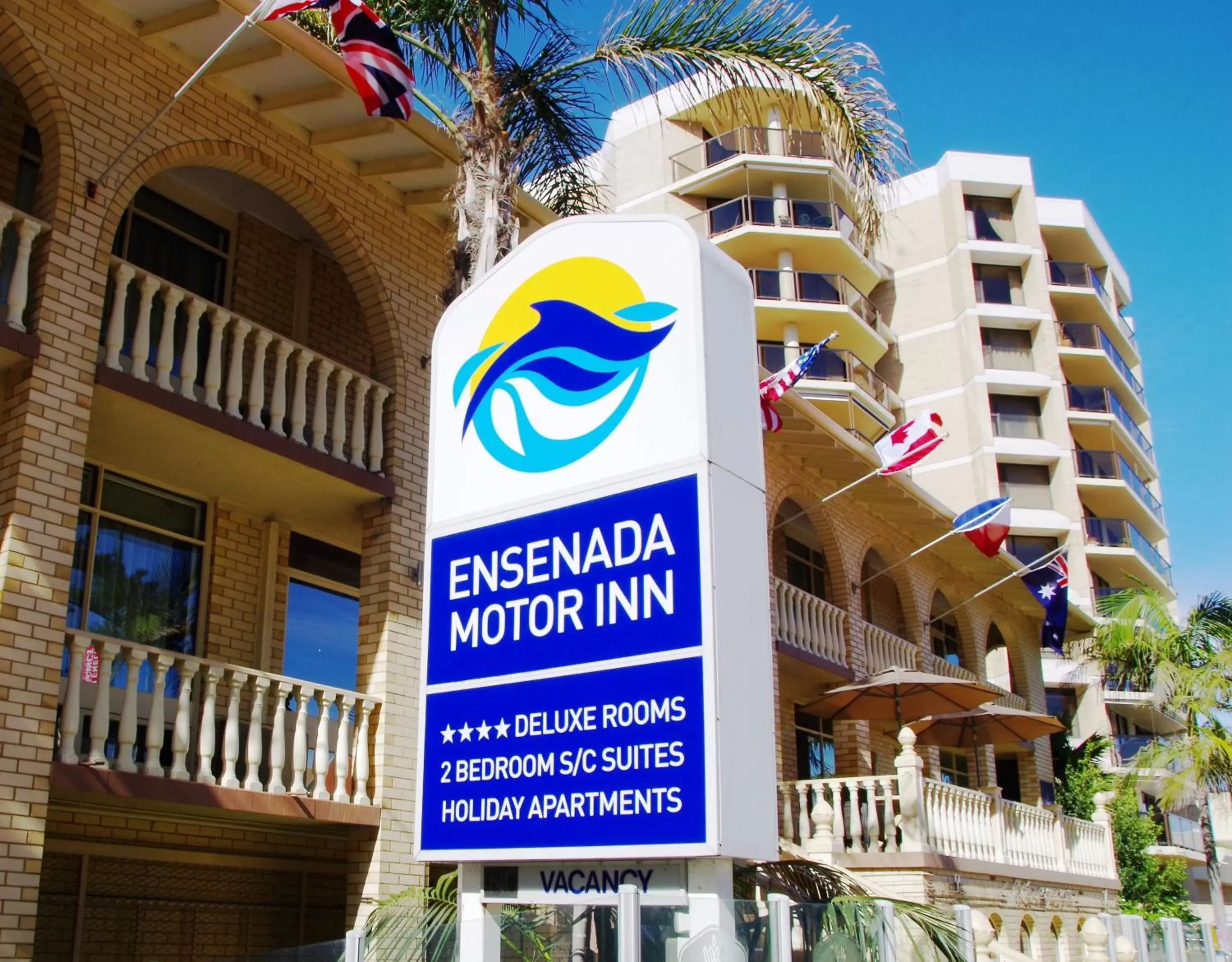 Facade/entrance, Property Building in Ensenada Motor Inn and Suites