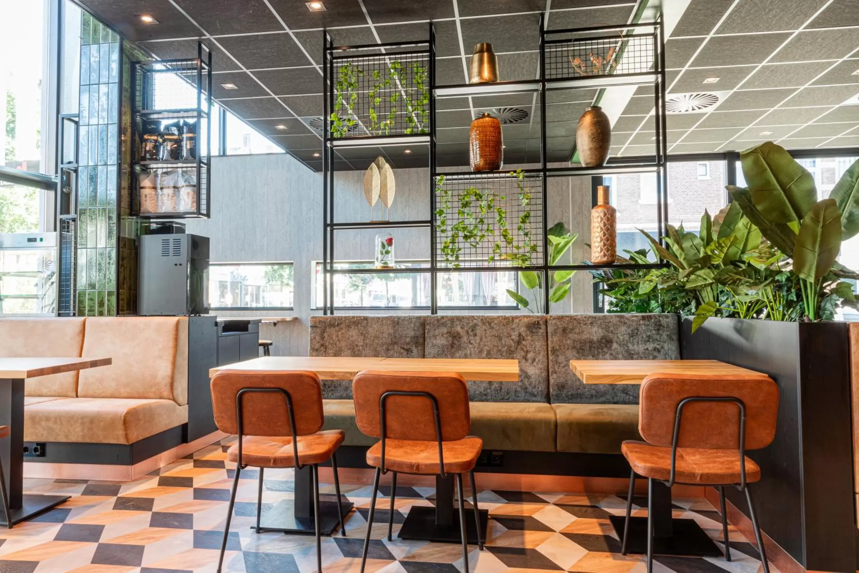 Seating area, Lounge/Bar in Distrikt Hotels Amsterdam Zaandam